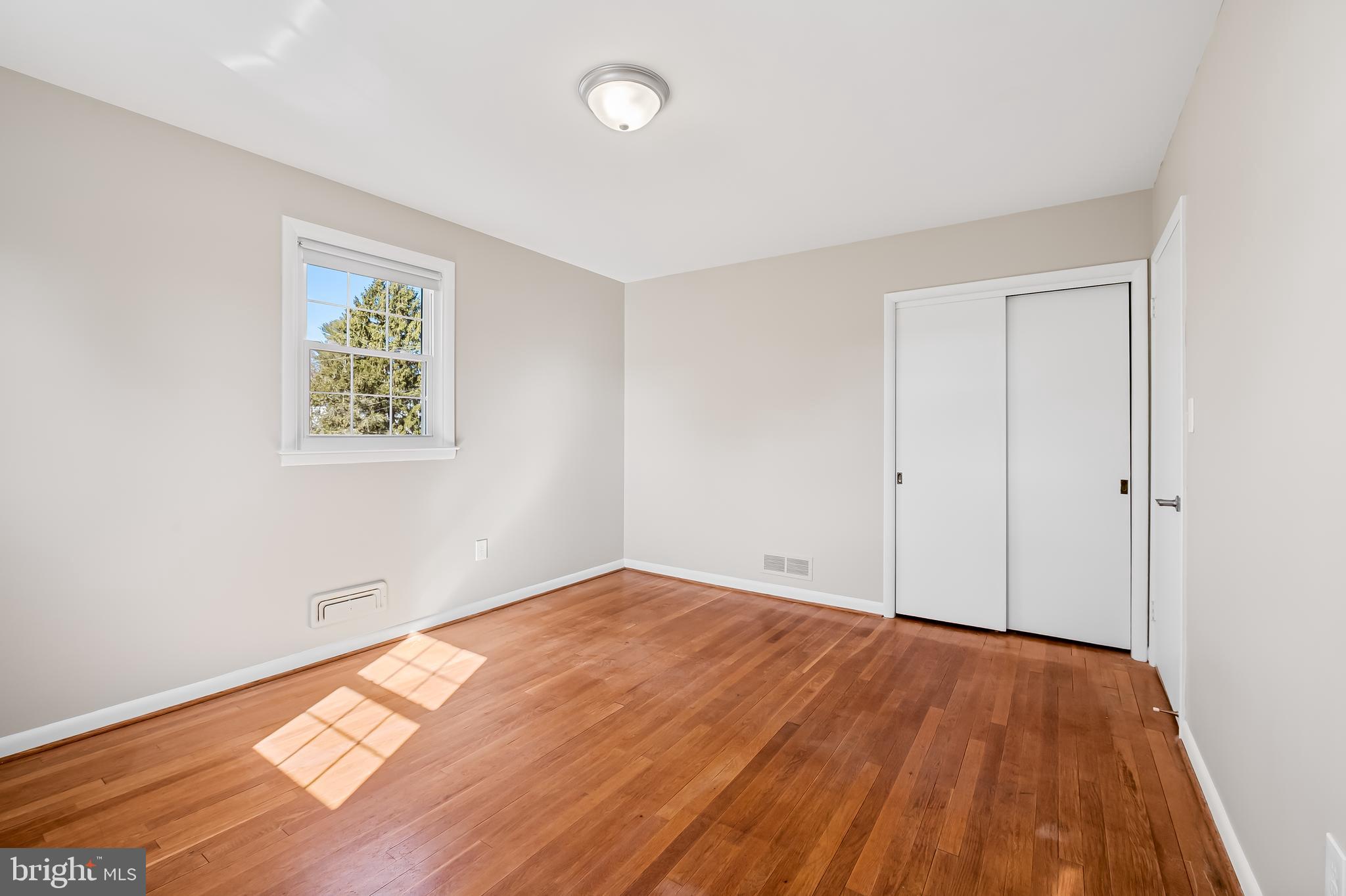 MINE BANK - Residential Lease