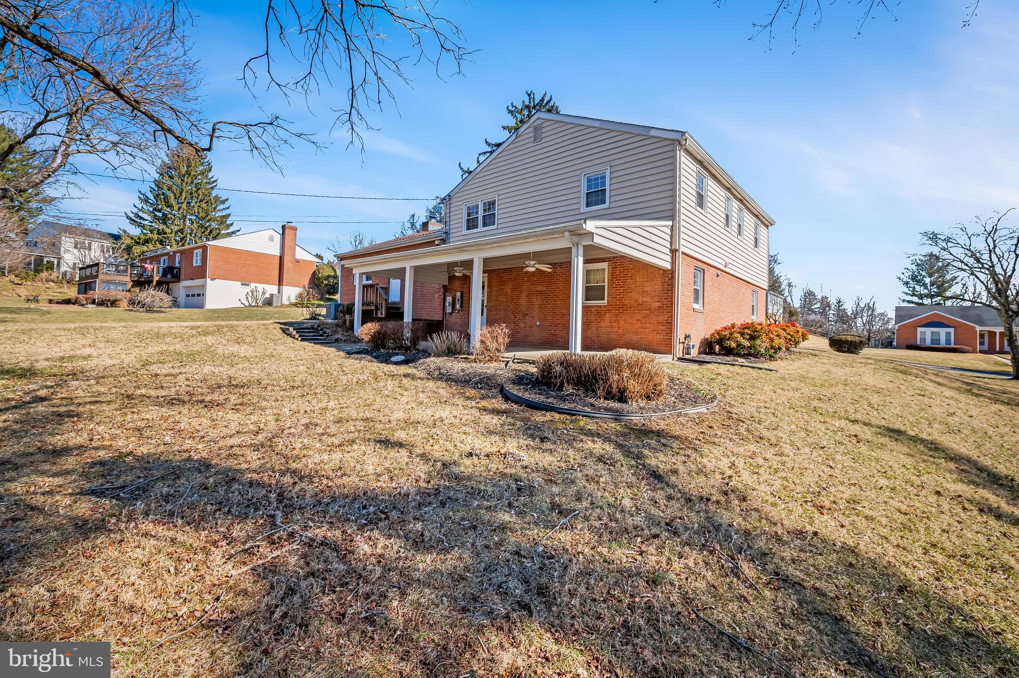 MINE BANK - Residential Lease