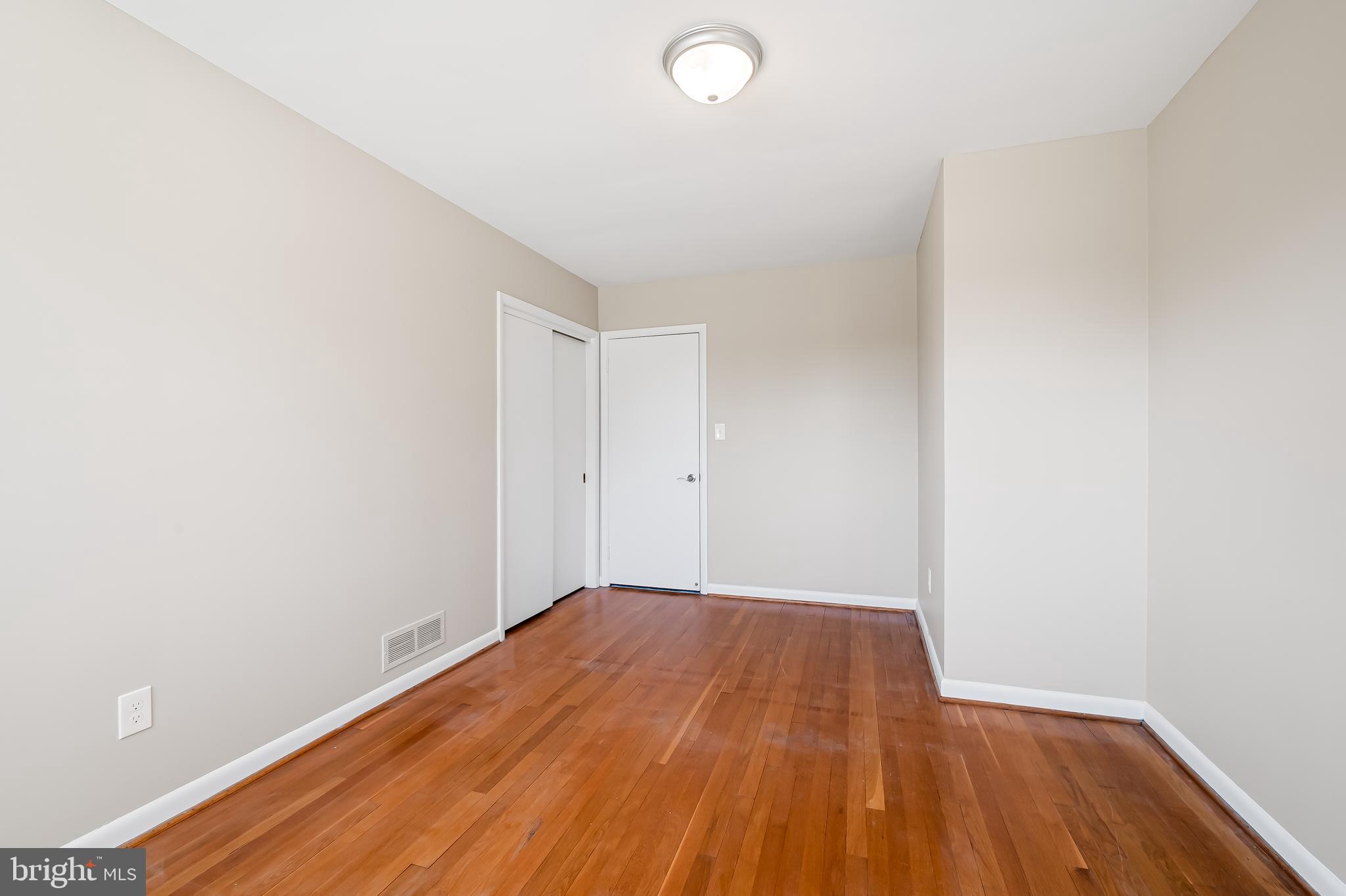 MINE BANK - Residential Lease