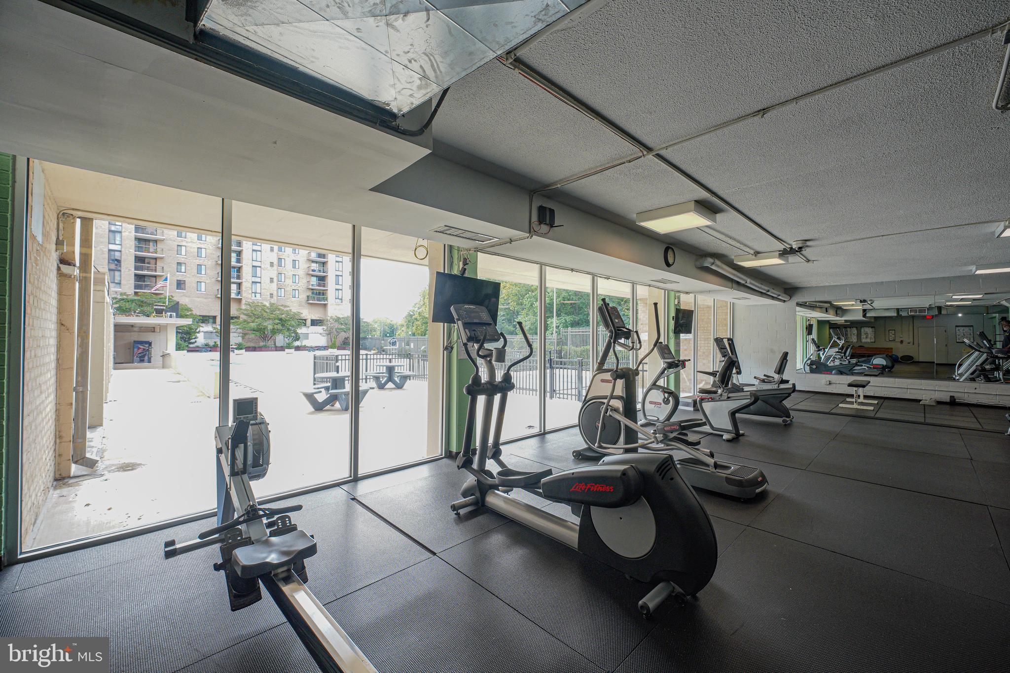 THE CARLTON - Residential