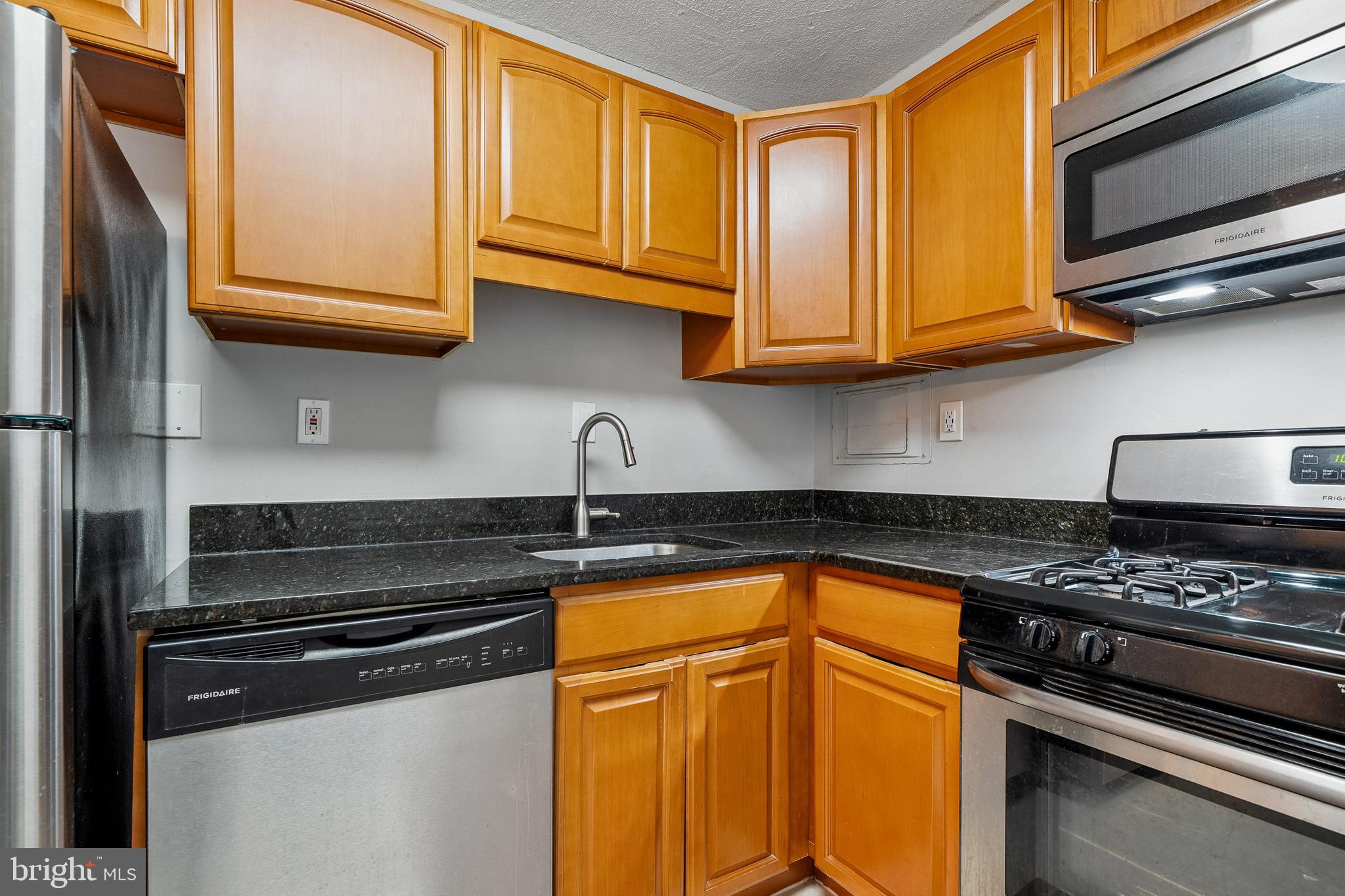 THE CARLTON - Residential