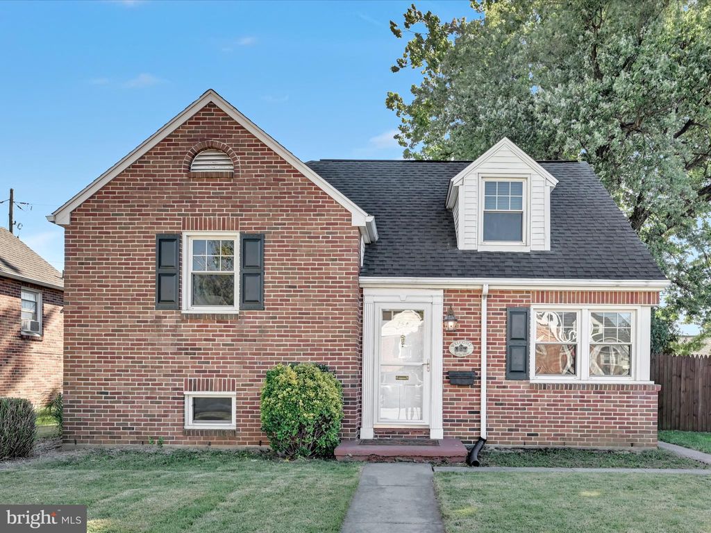 Photo of 754 June Street, YORK, PA 17404 (MLS # PAYK2091614)