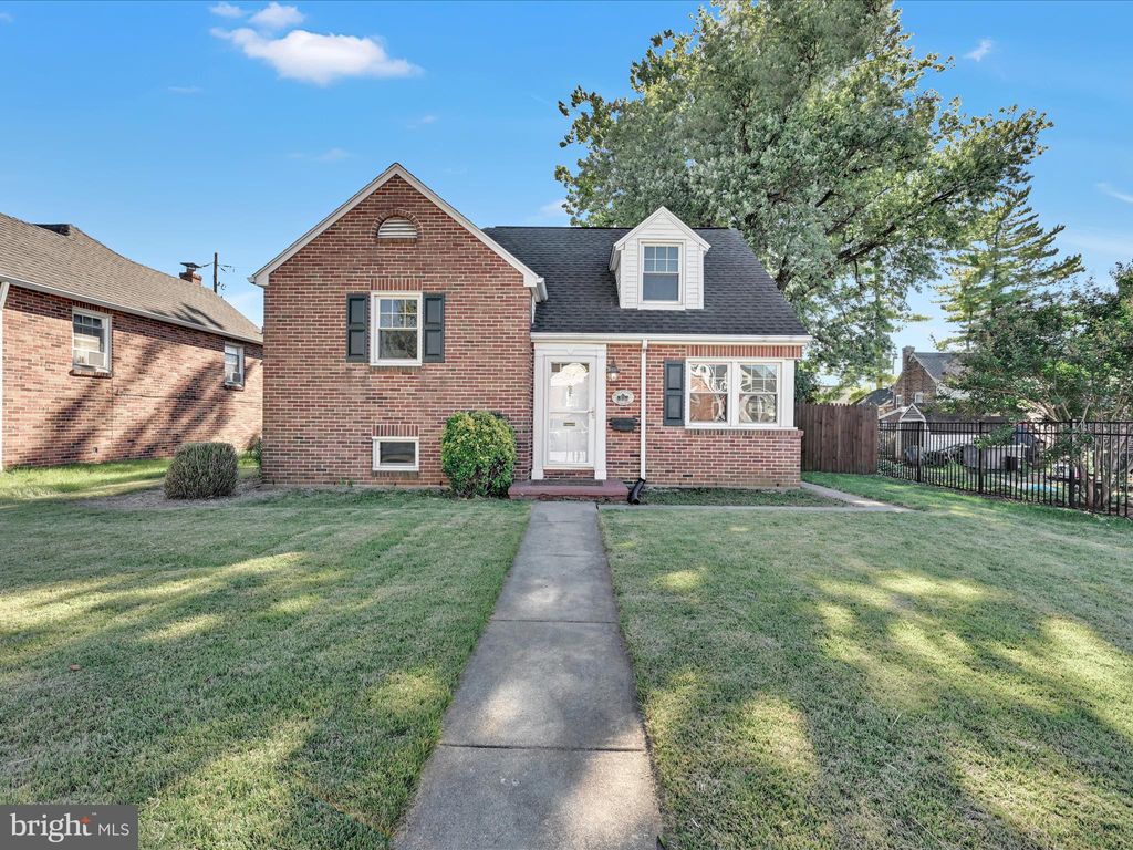 Photo of 754 June Street, YORK, PA 17404 (MLS # PAYK2091614)