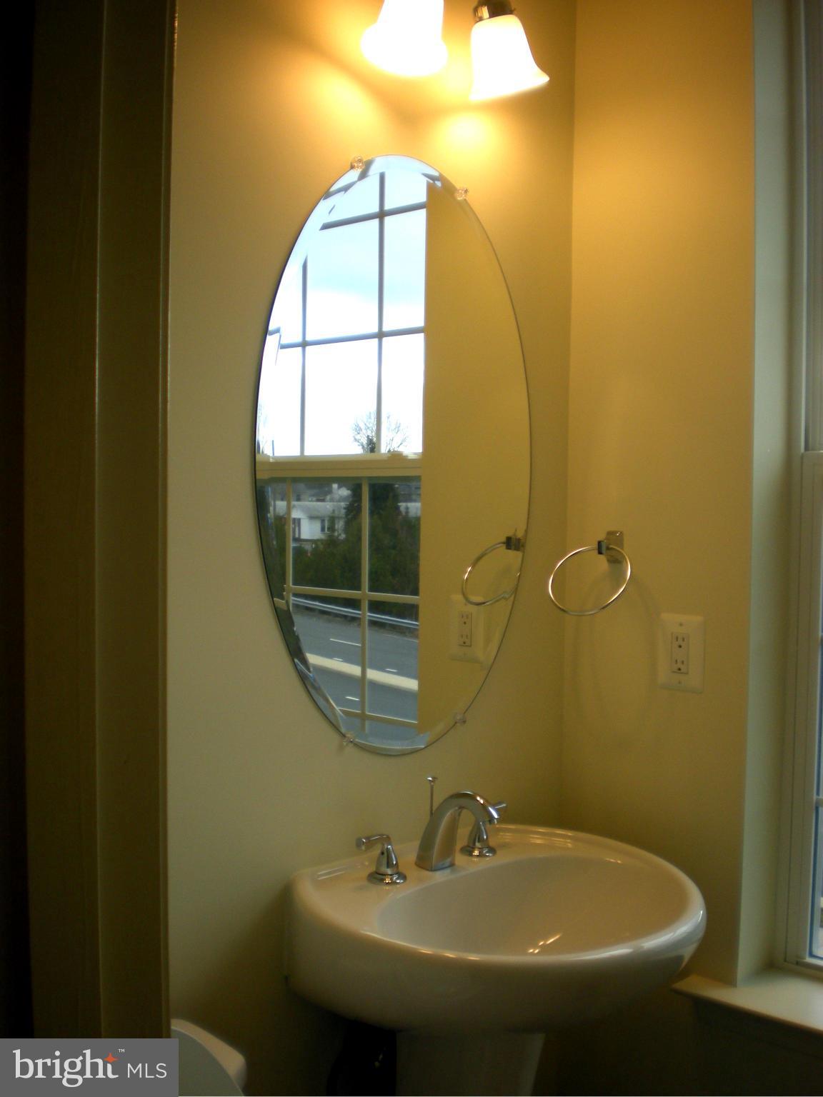 HASTINGS MARKETPLACE - Residential Lease