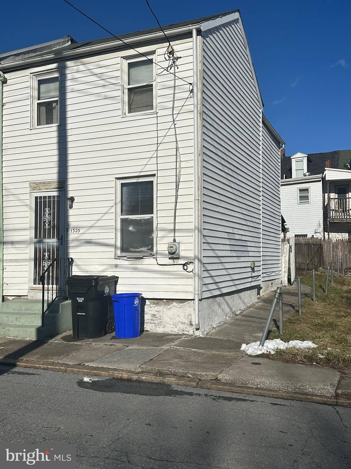1325 WILLIAM STREET