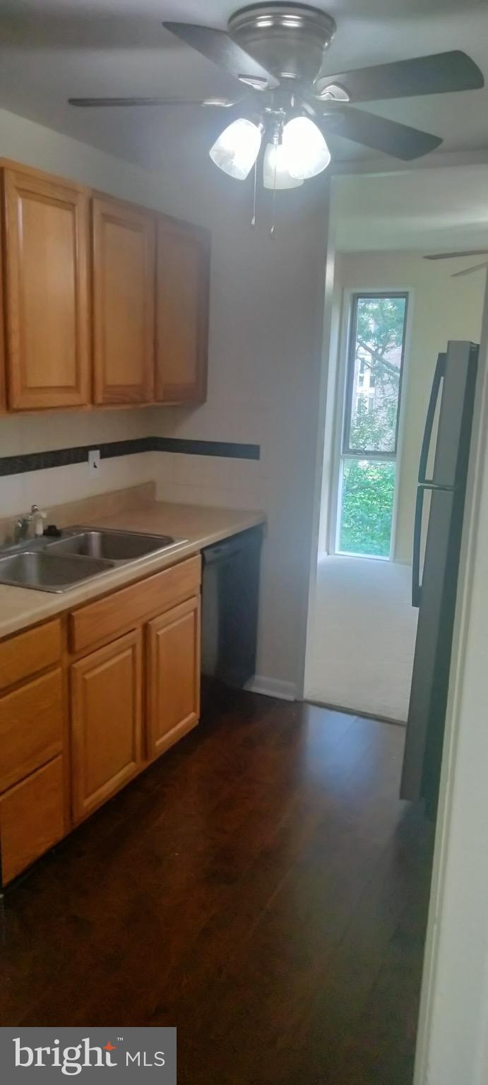 HOLLY HILL CONDOMINIUMS - Residential Lease