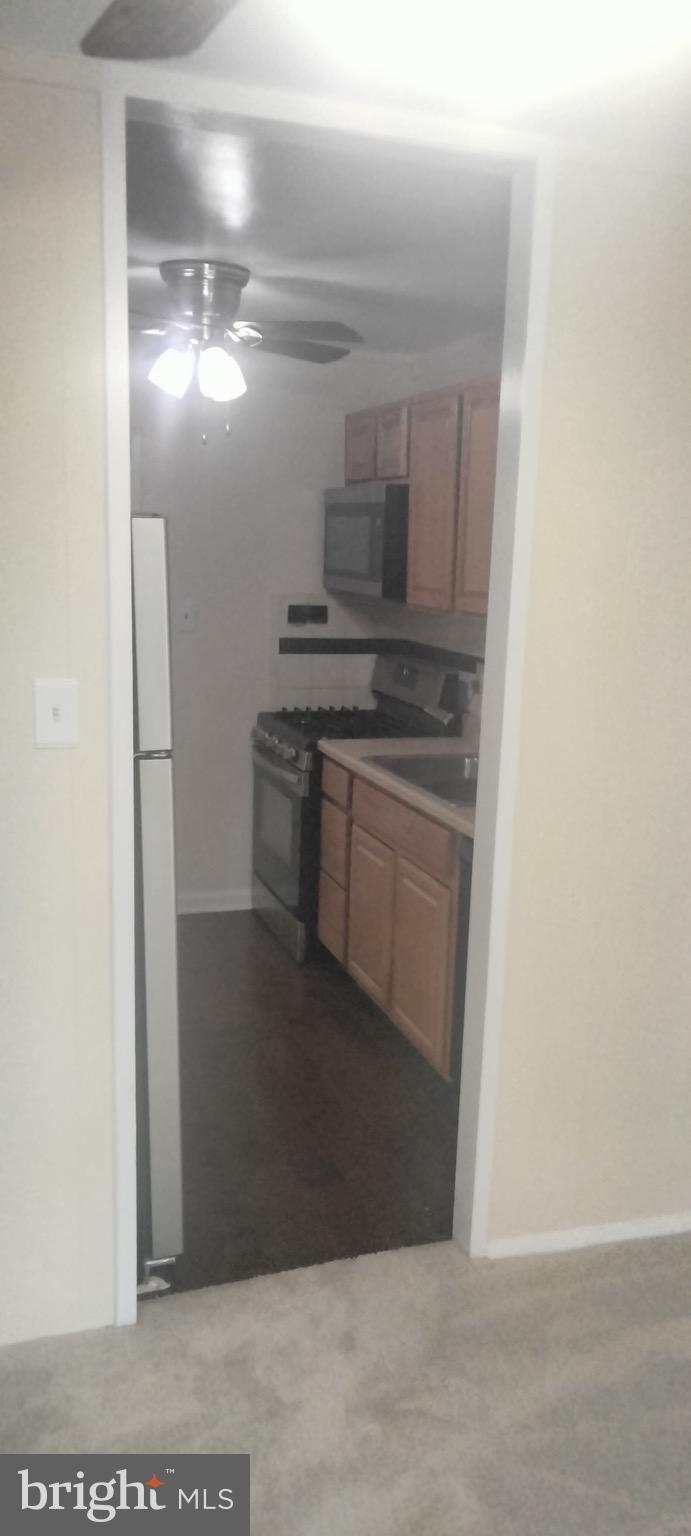 HOLLY HILL CONDOMINIUMS - Residential Lease