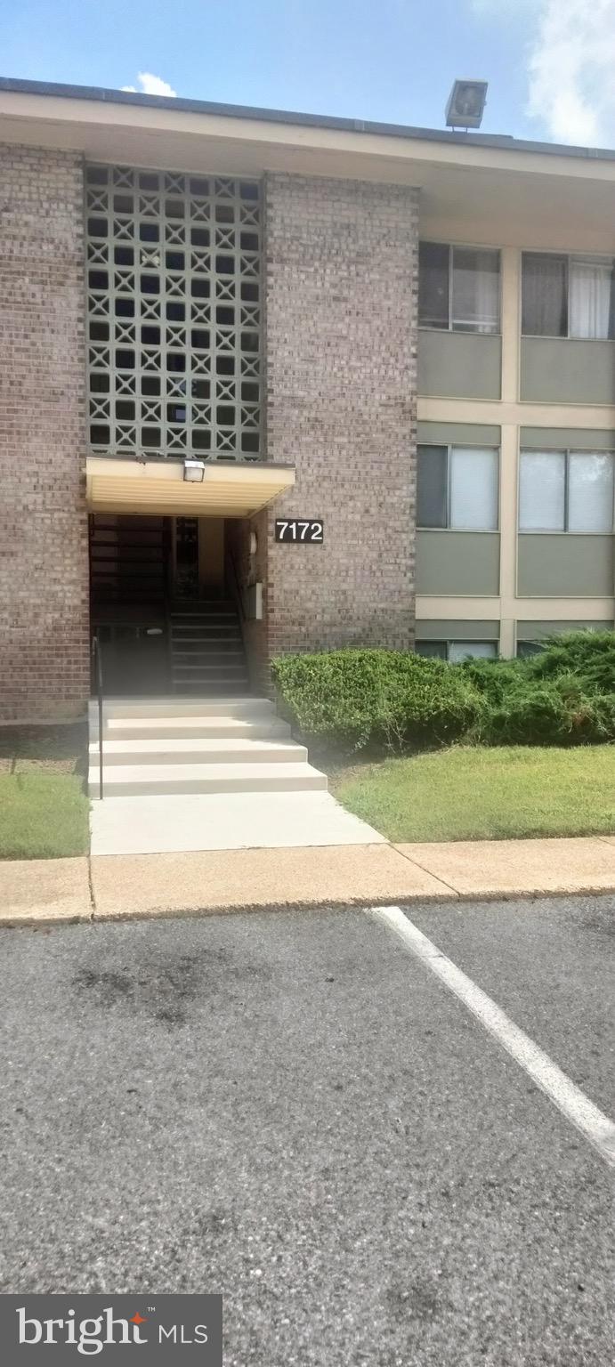 HOLLY HILL CONDOMINIUMS - Residential Lease