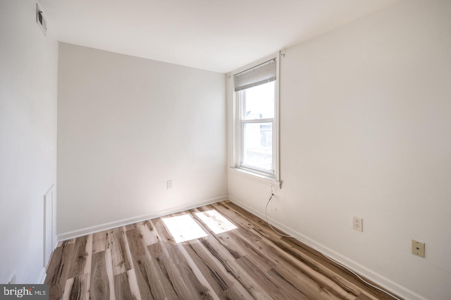 1728 GREEN STREET UNIT 4F