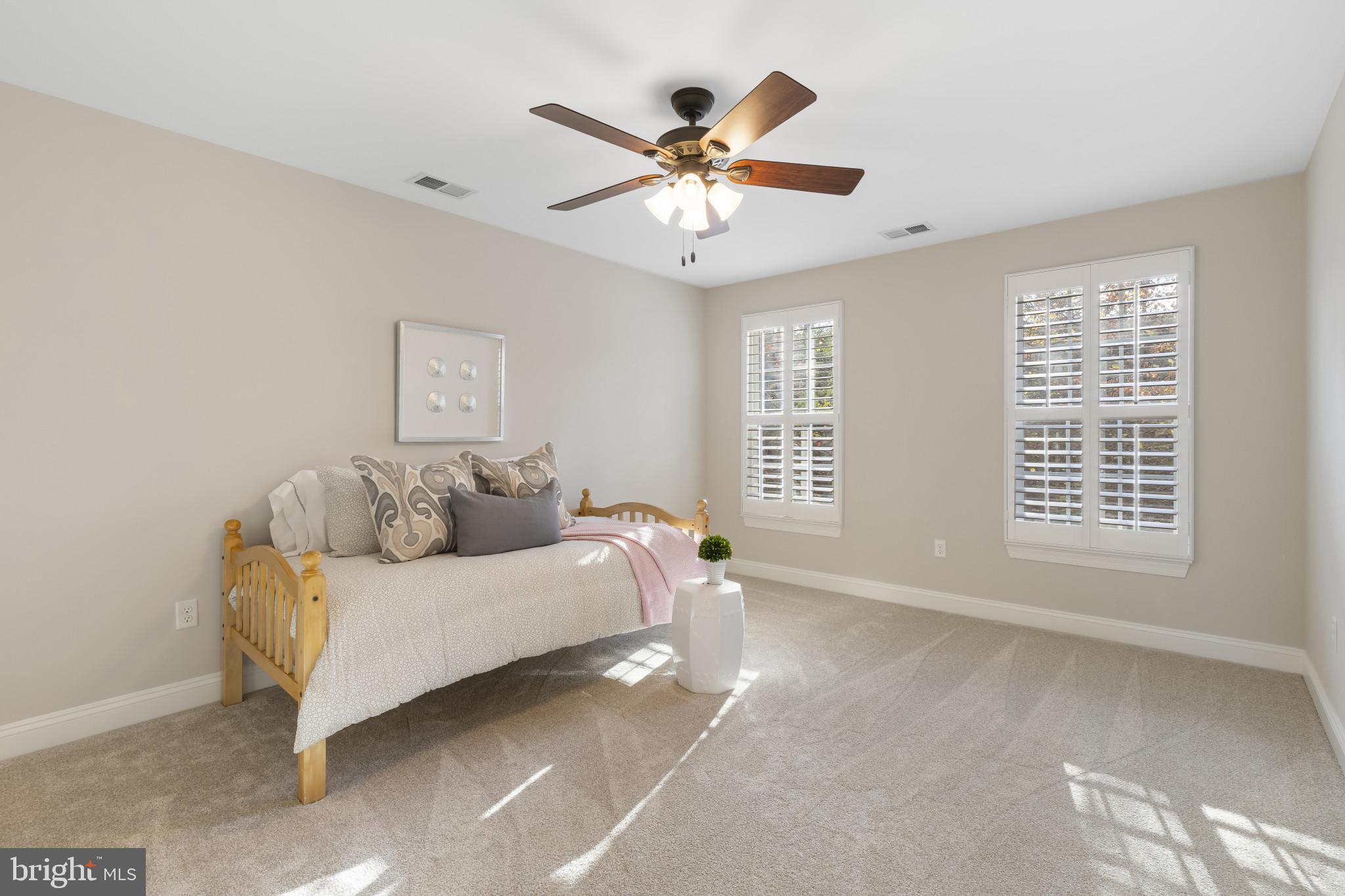 CASCADE OVERLOOK - Residential