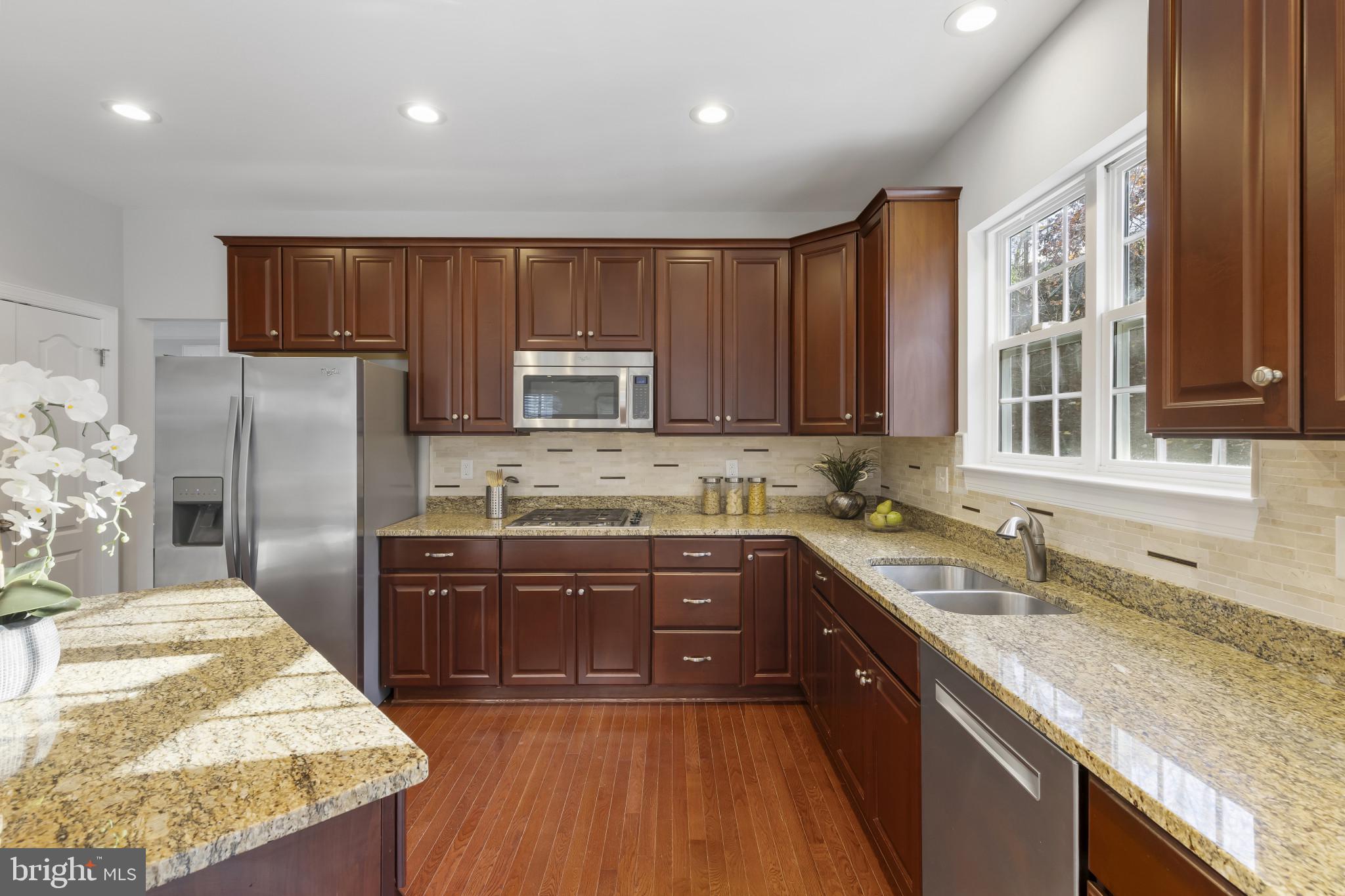 CASCADE OVERLOOK - Residential