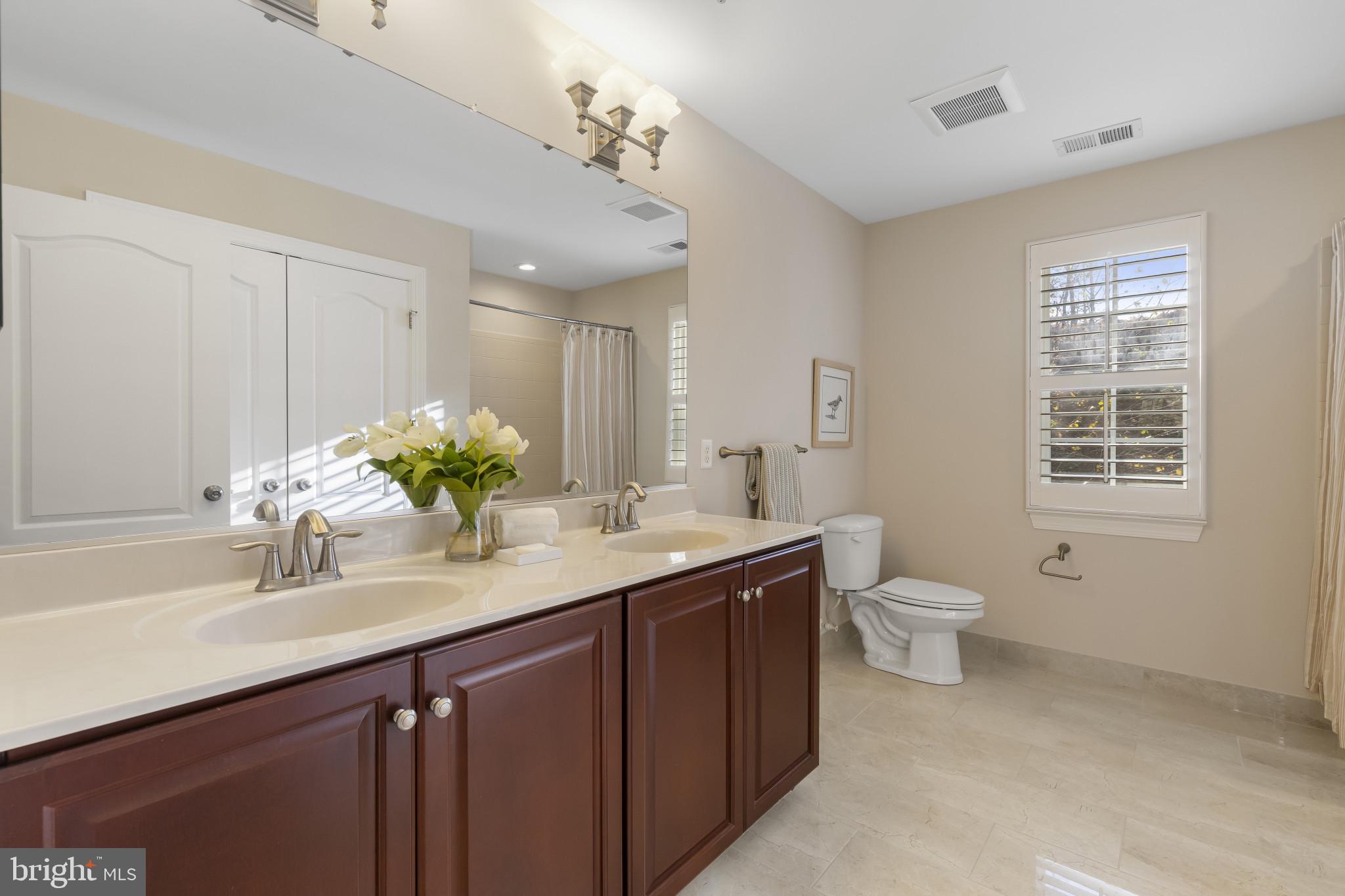 CASCADE OVERLOOK - Residential