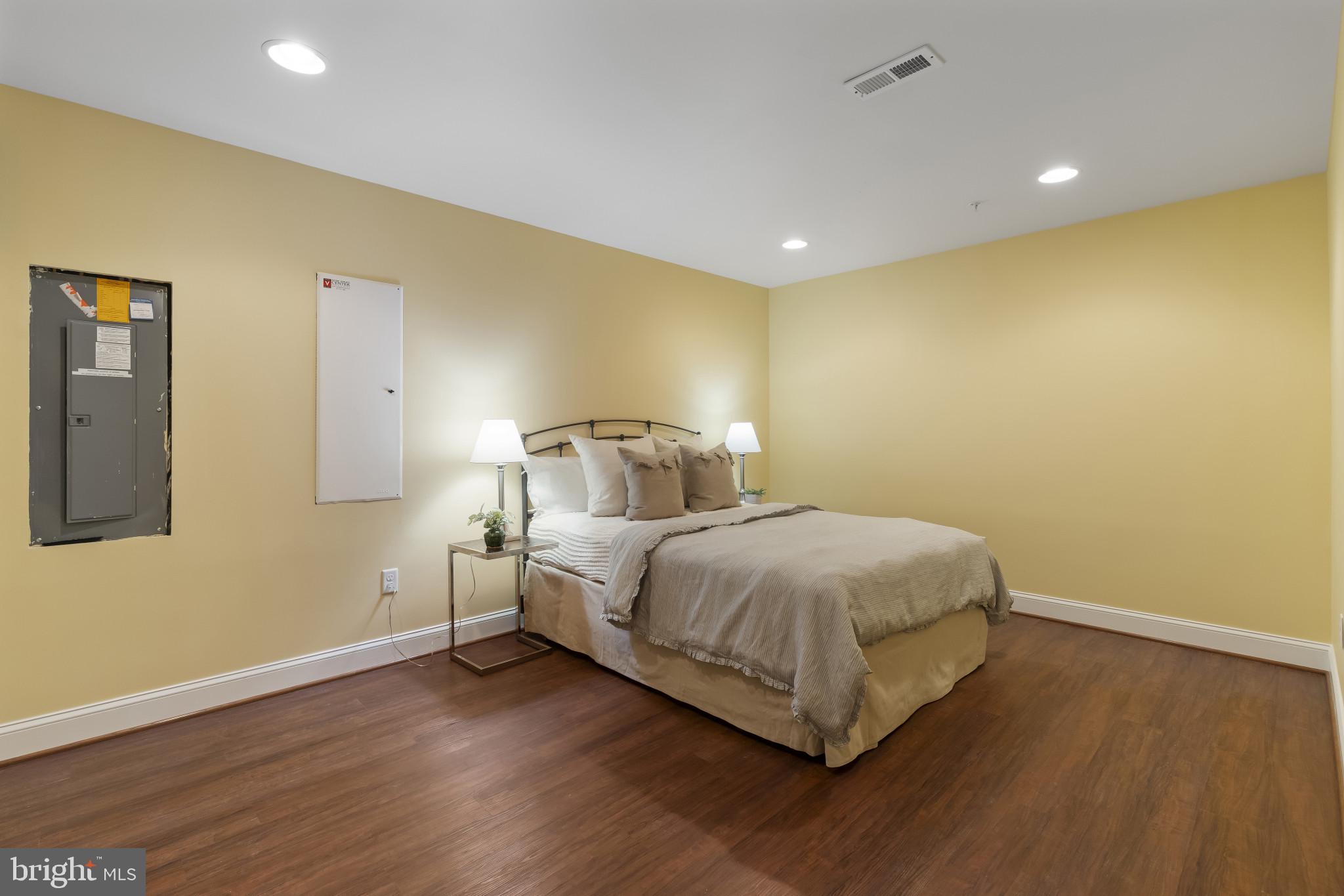 CASCADE OVERLOOK - Residential