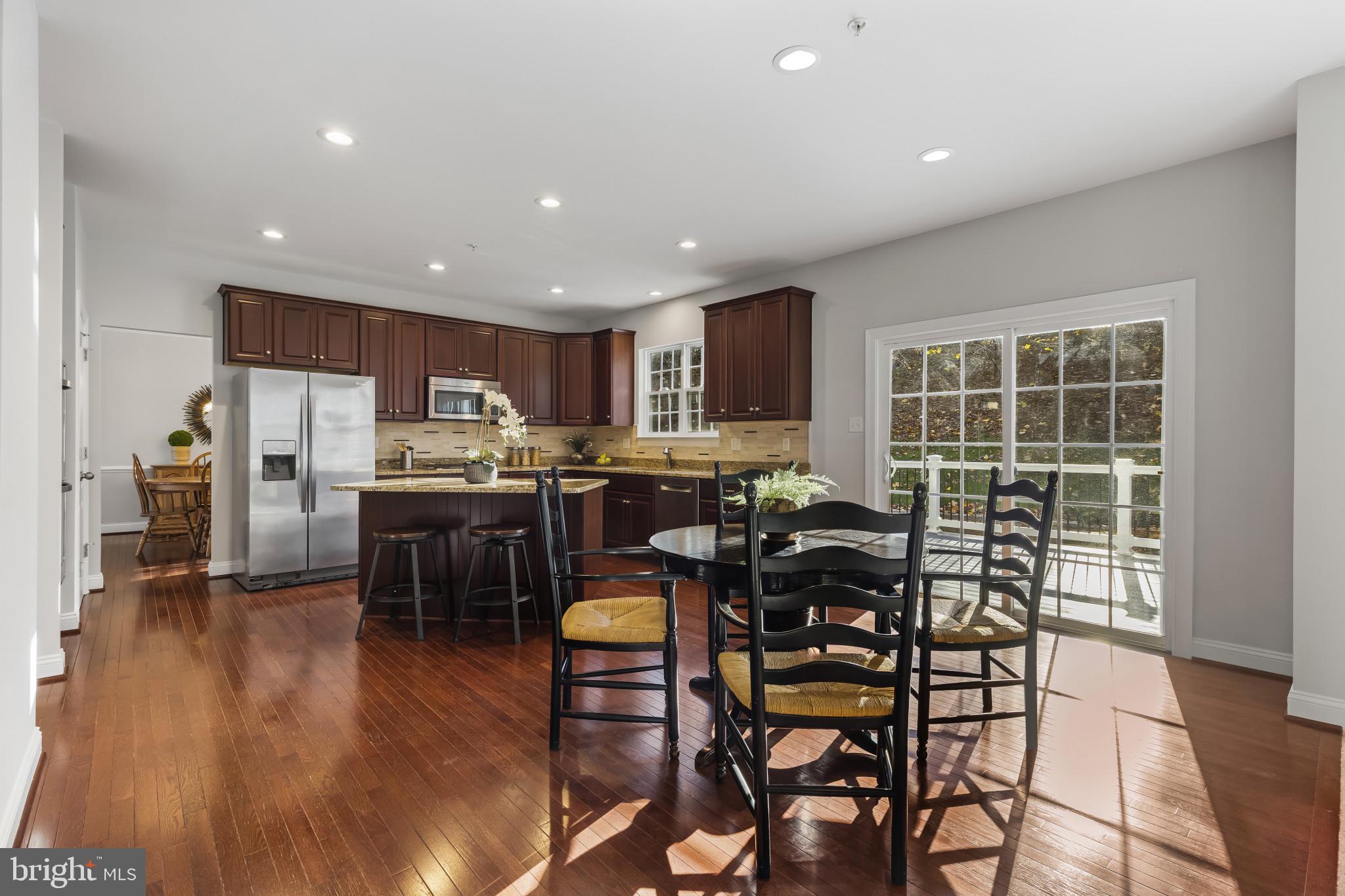 CASCADE OVERLOOK - Residential