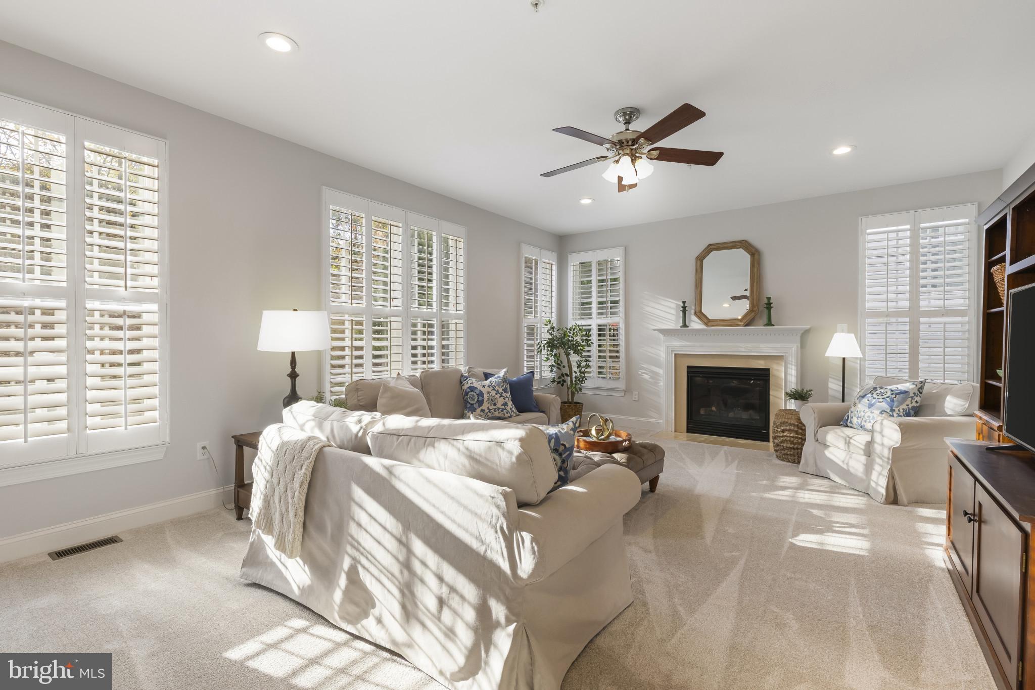 CASCADE OVERLOOK - Residential