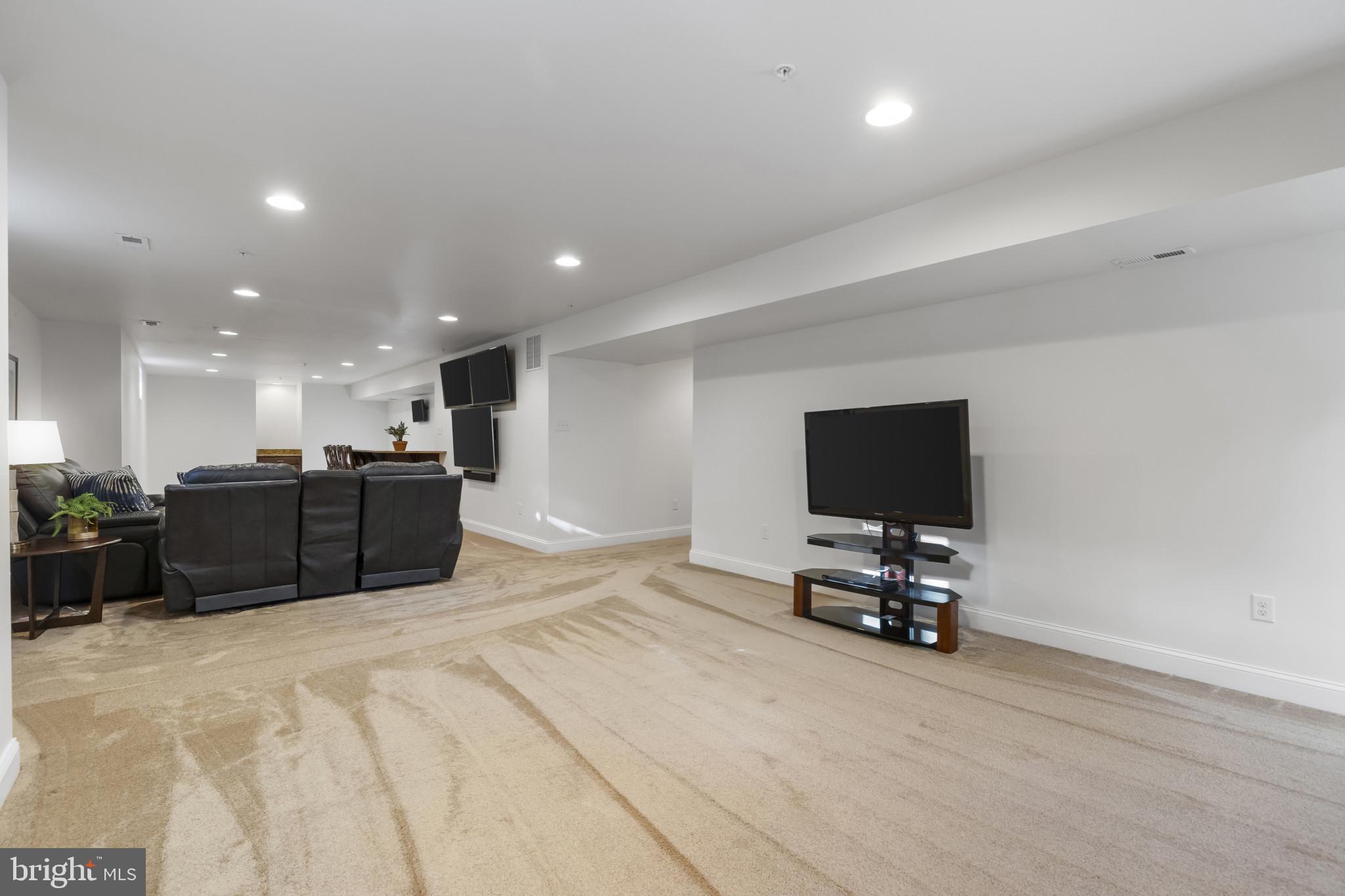 CASCADE OVERLOOK - Residential