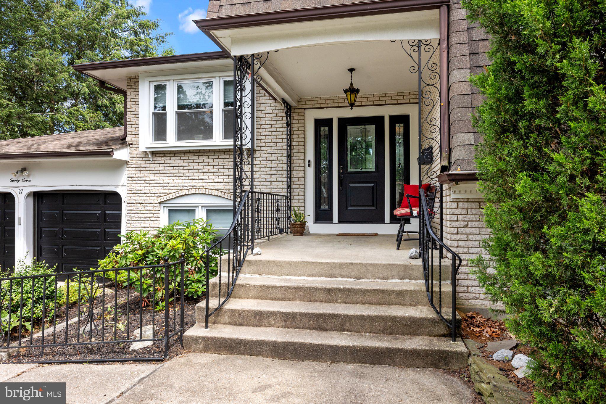 27 KAREN DRIVE