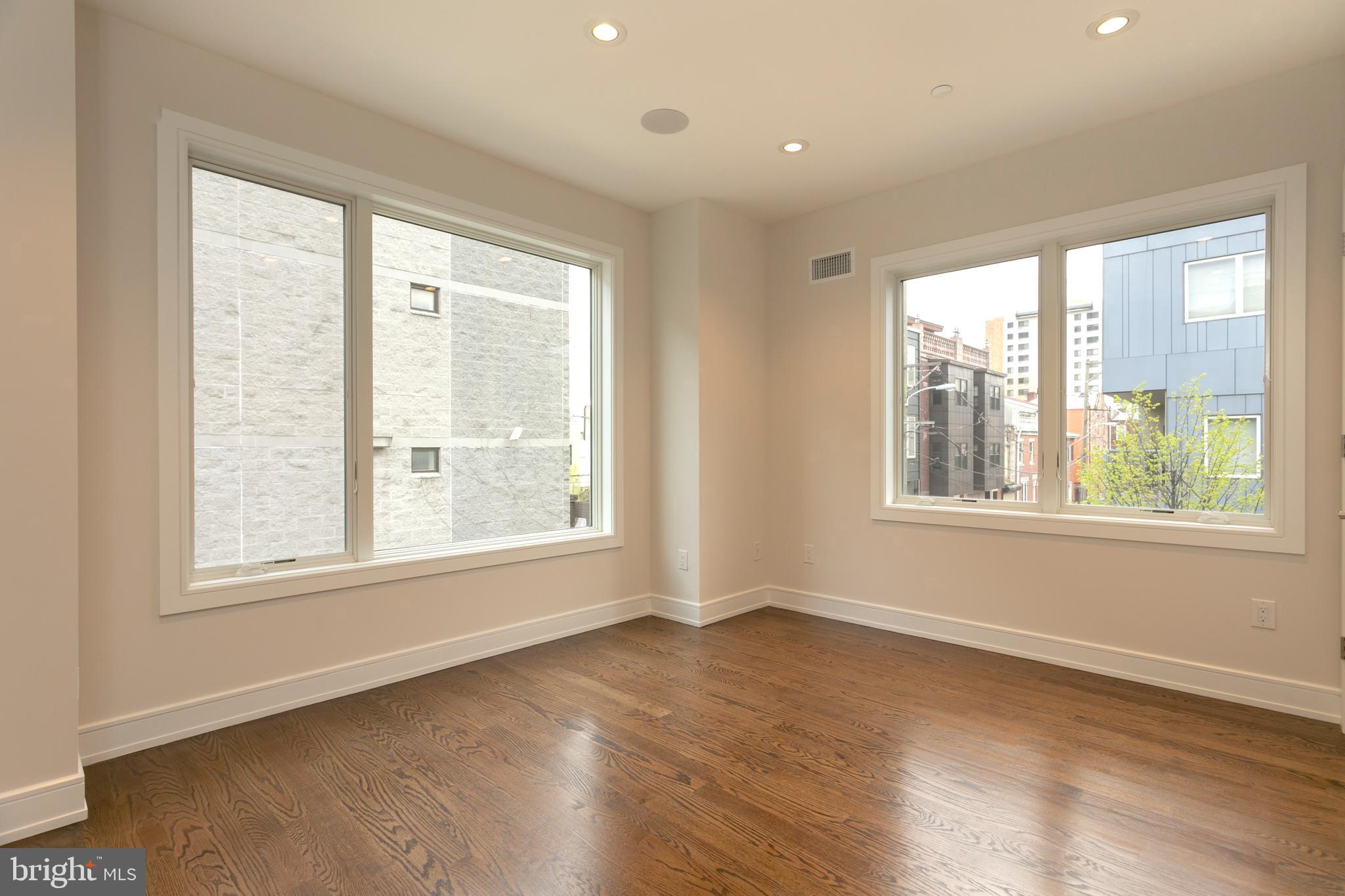 GRADUATE HOSPITAL - Residential