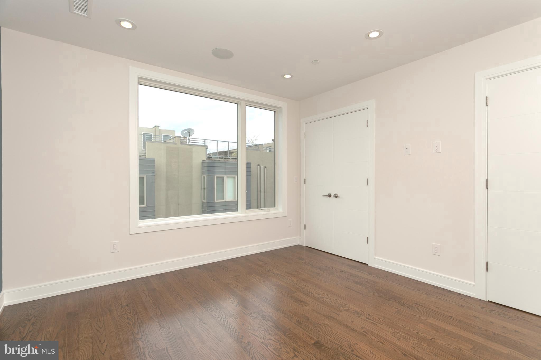 GRADUATE HOSPITAL - Residential