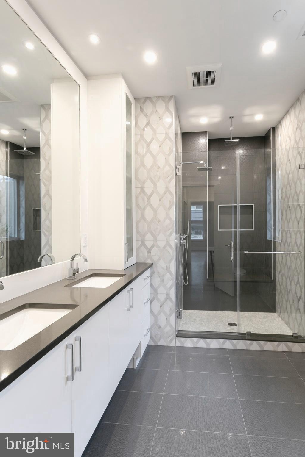 GRADUATE HOSPITAL - Residential