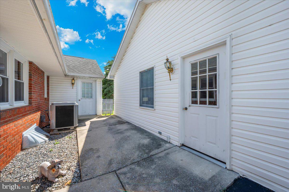 HOLIDAY ACRES - Residential