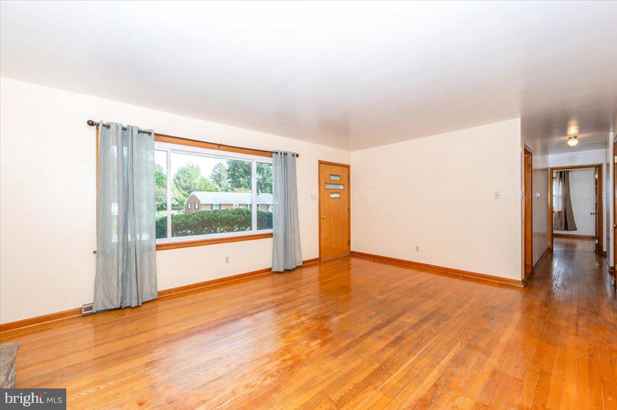 HOLIDAY ACRES - Residential