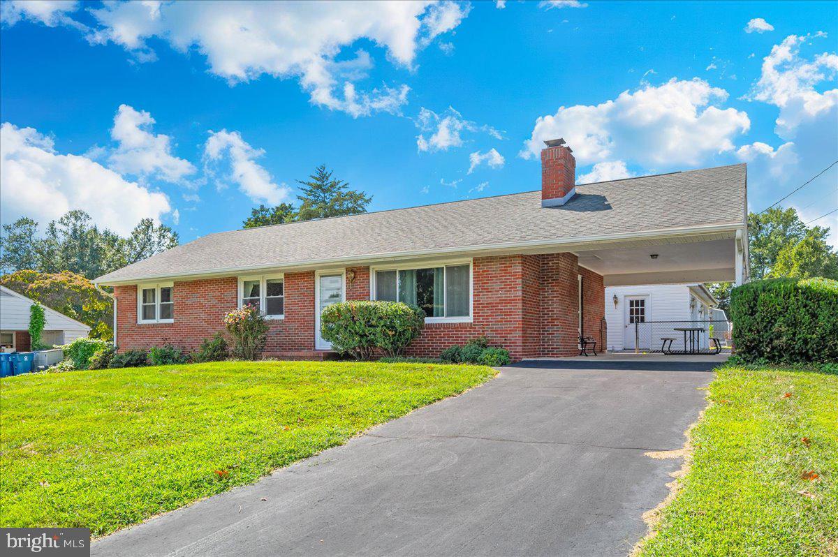 HOLIDAY ACRES - Residential