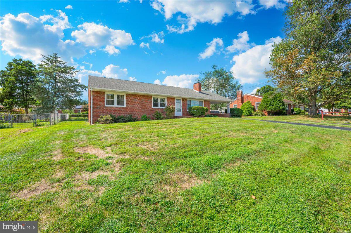 HOLIDAY ACRES - Residential