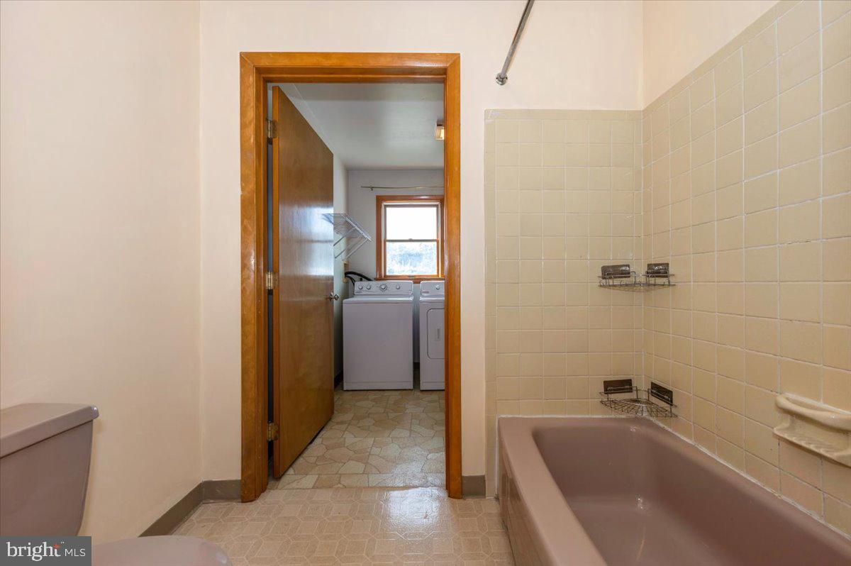 HOLIDAY ACRES - Residential