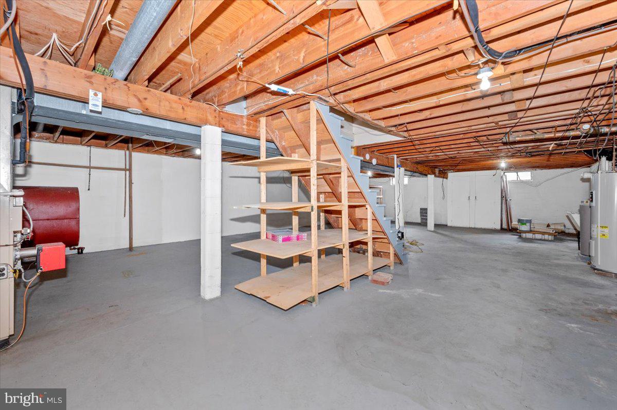 HOLIDAY ACRES - Residential