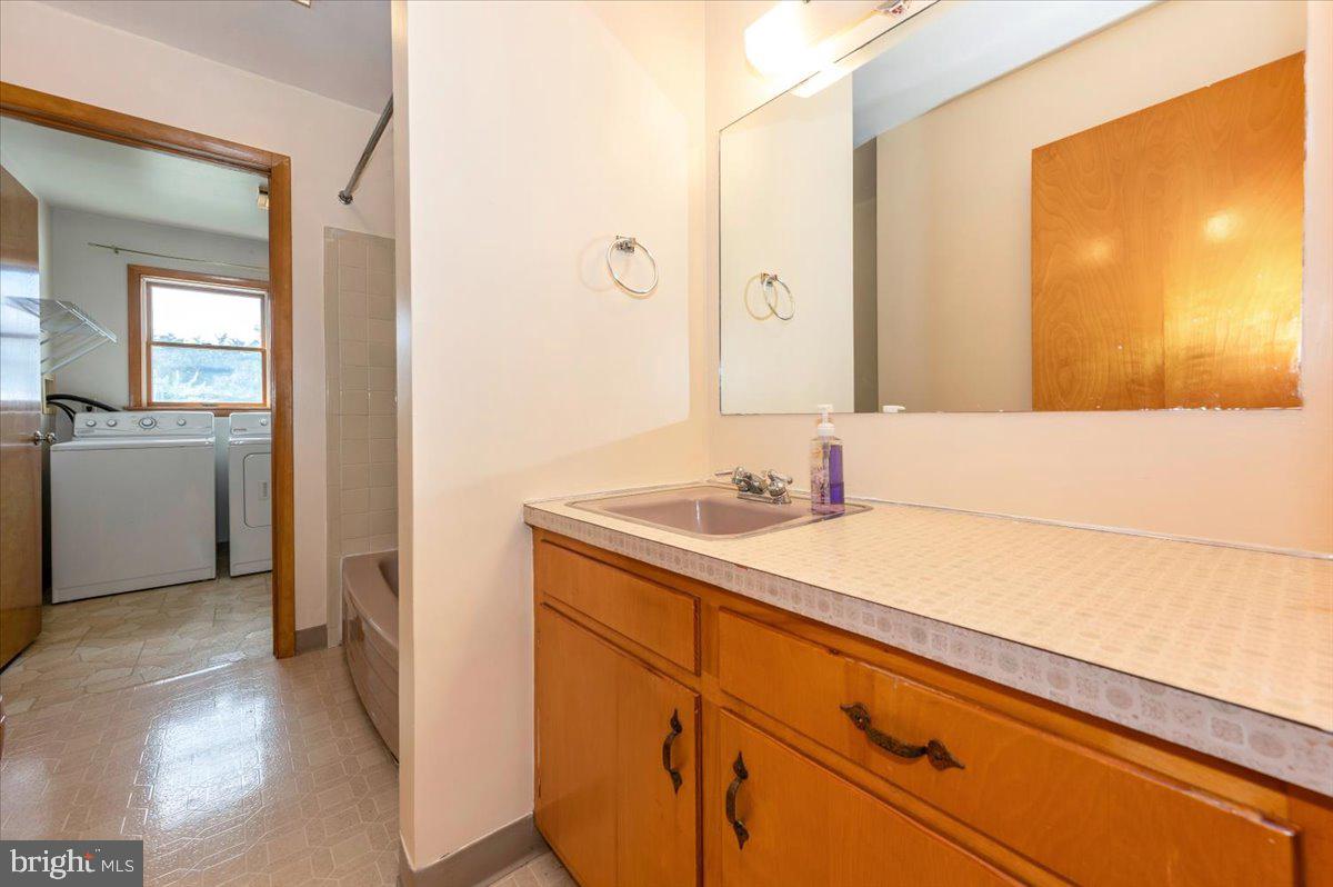 HOLIDAY ACRES - Residential