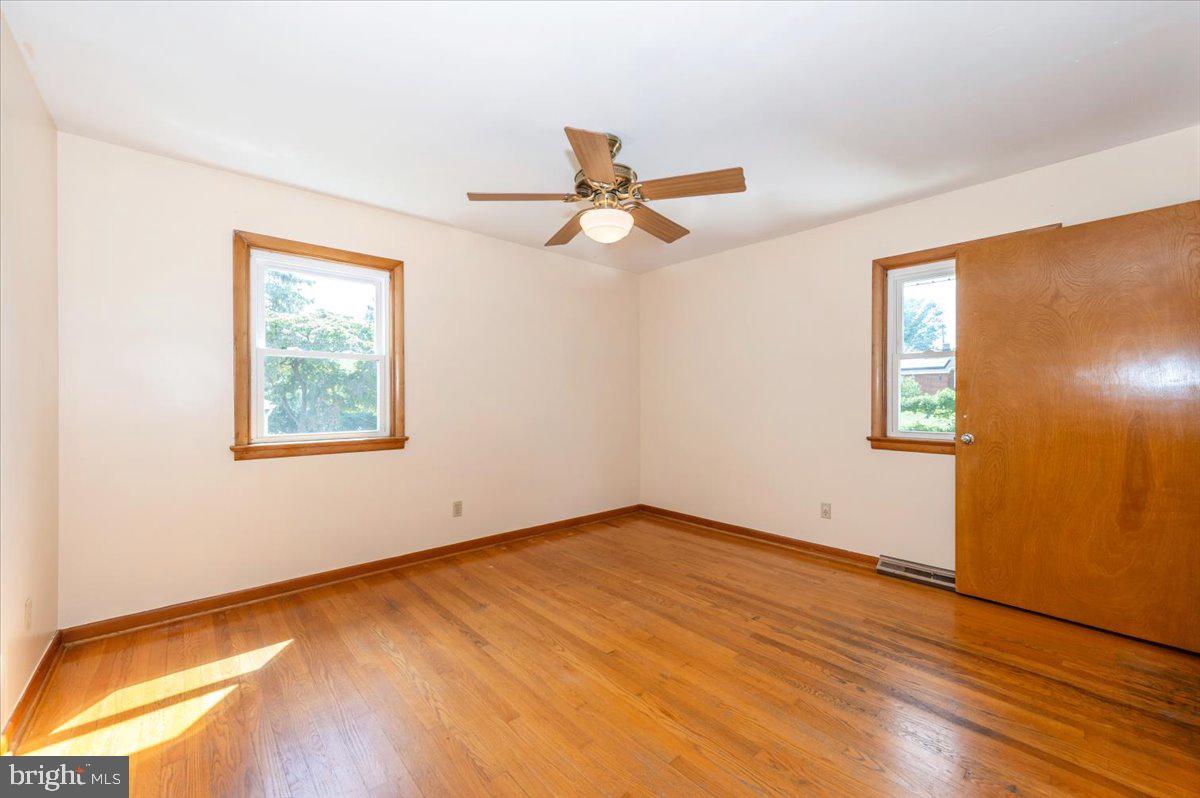 HOLIDAY ACRES - Residential