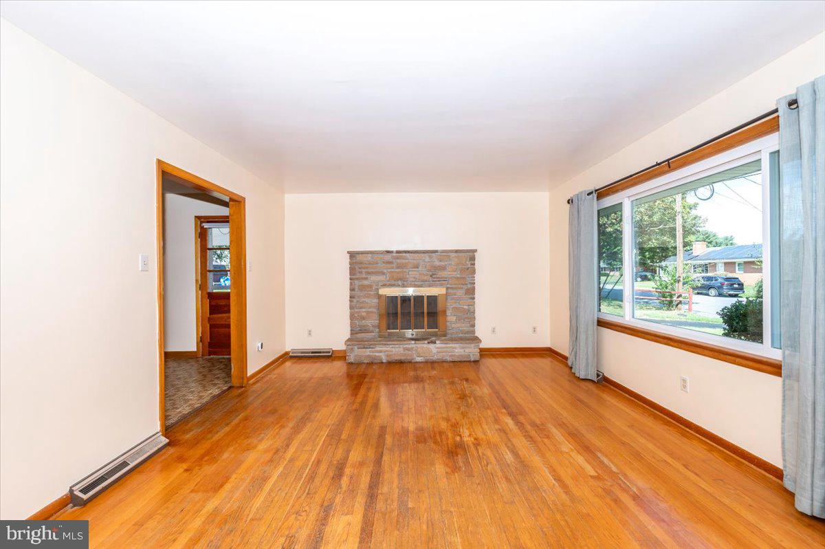 HOLIDAY ACRES - Residential