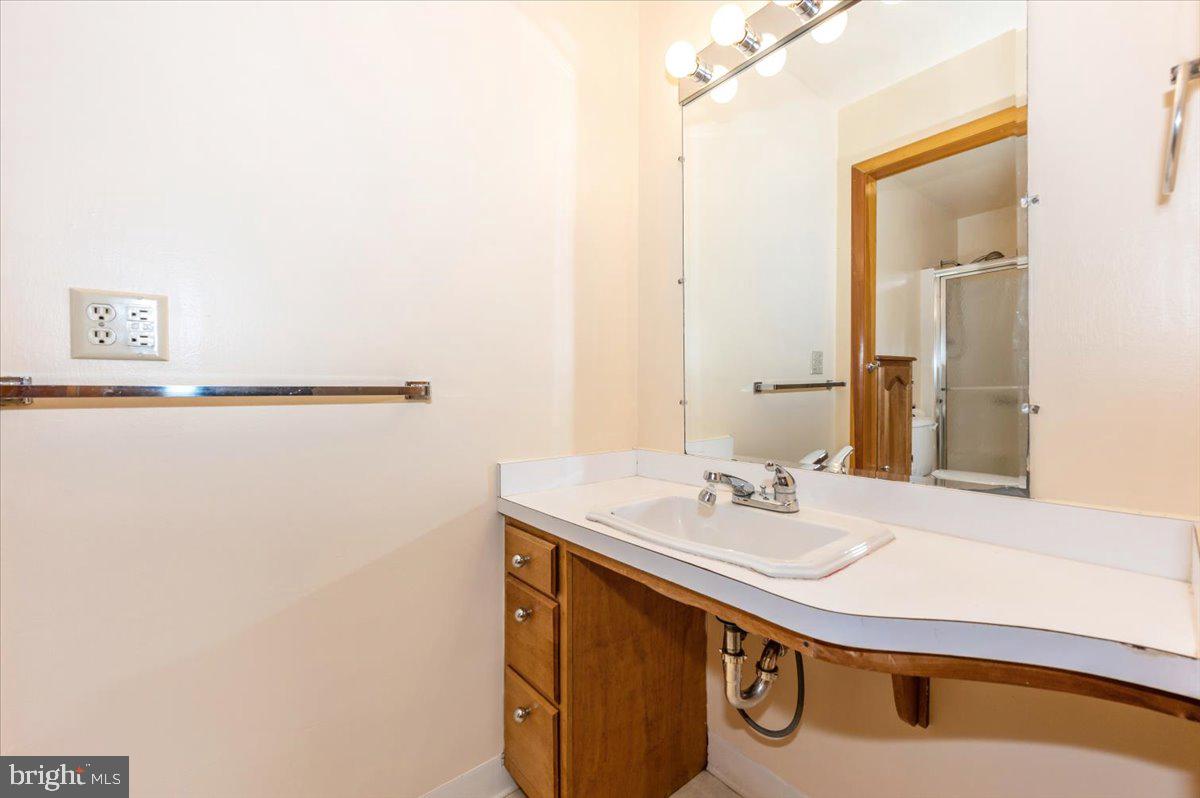 HOLIDAY ACRES - Residential