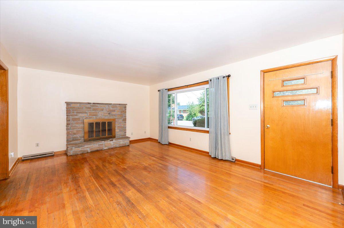 HOLIDAY ACRES - Residential