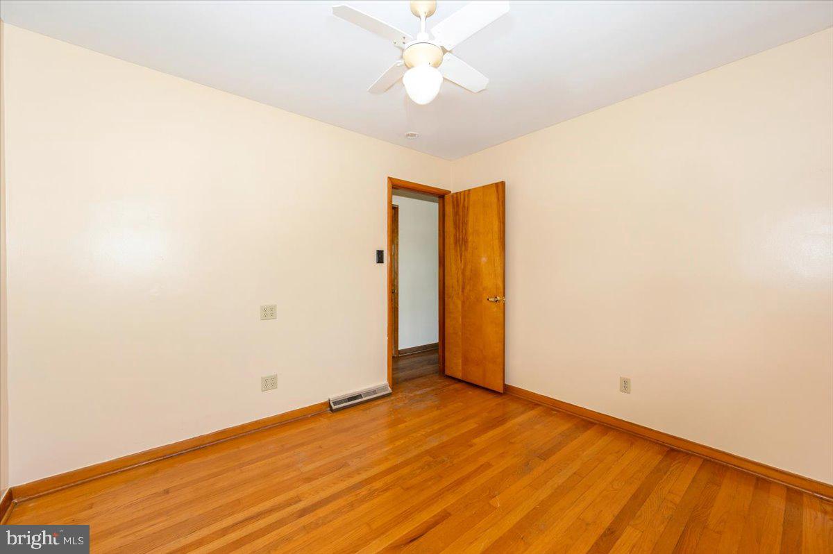 HOLIDAY ACRES - Residential