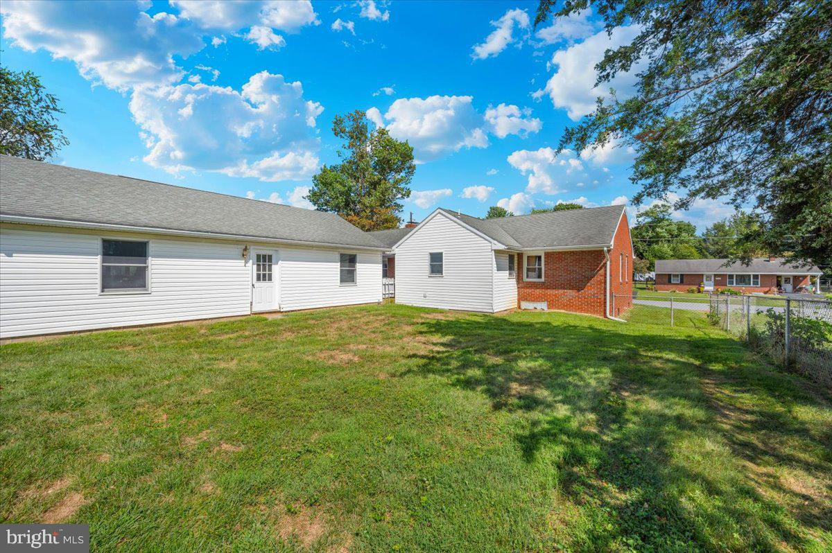 HOLIDAY ACRES - Residential