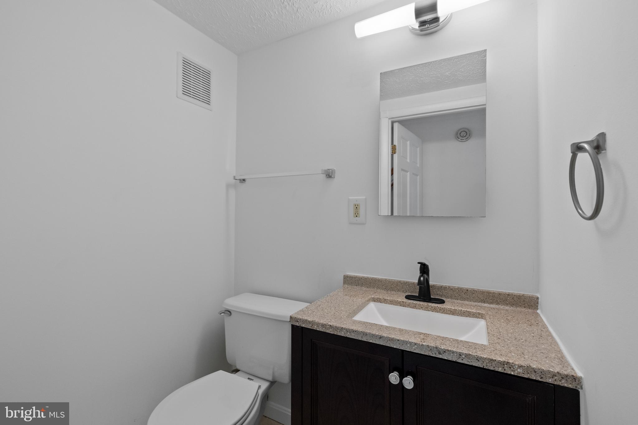 ARMFIELD FARMS - Residential Lease