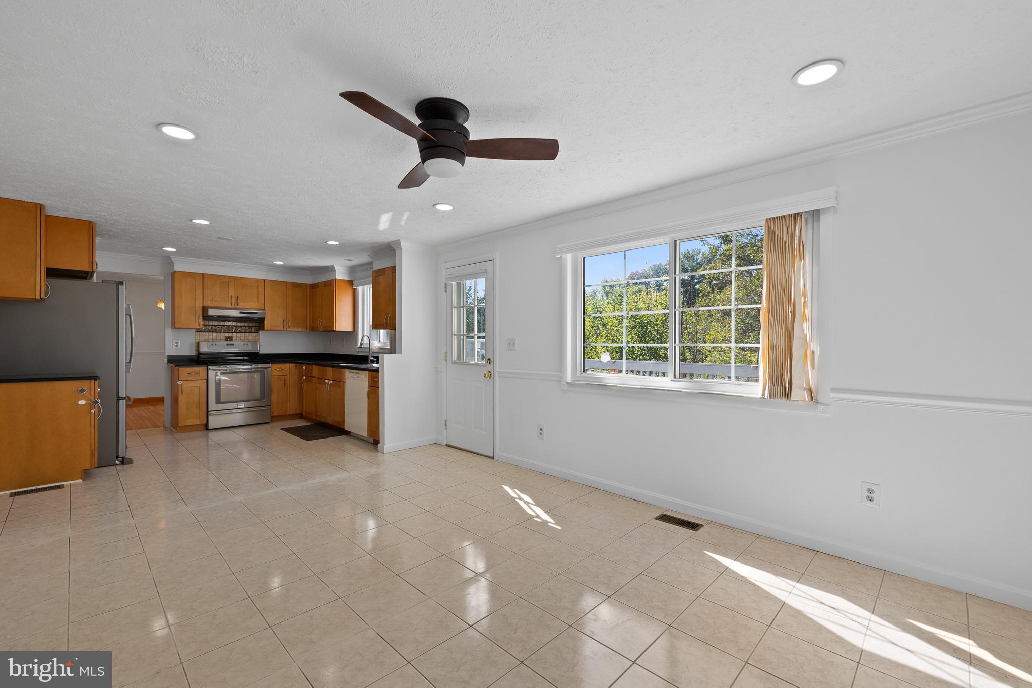 ARMFIELD FARMS - Residential Lease