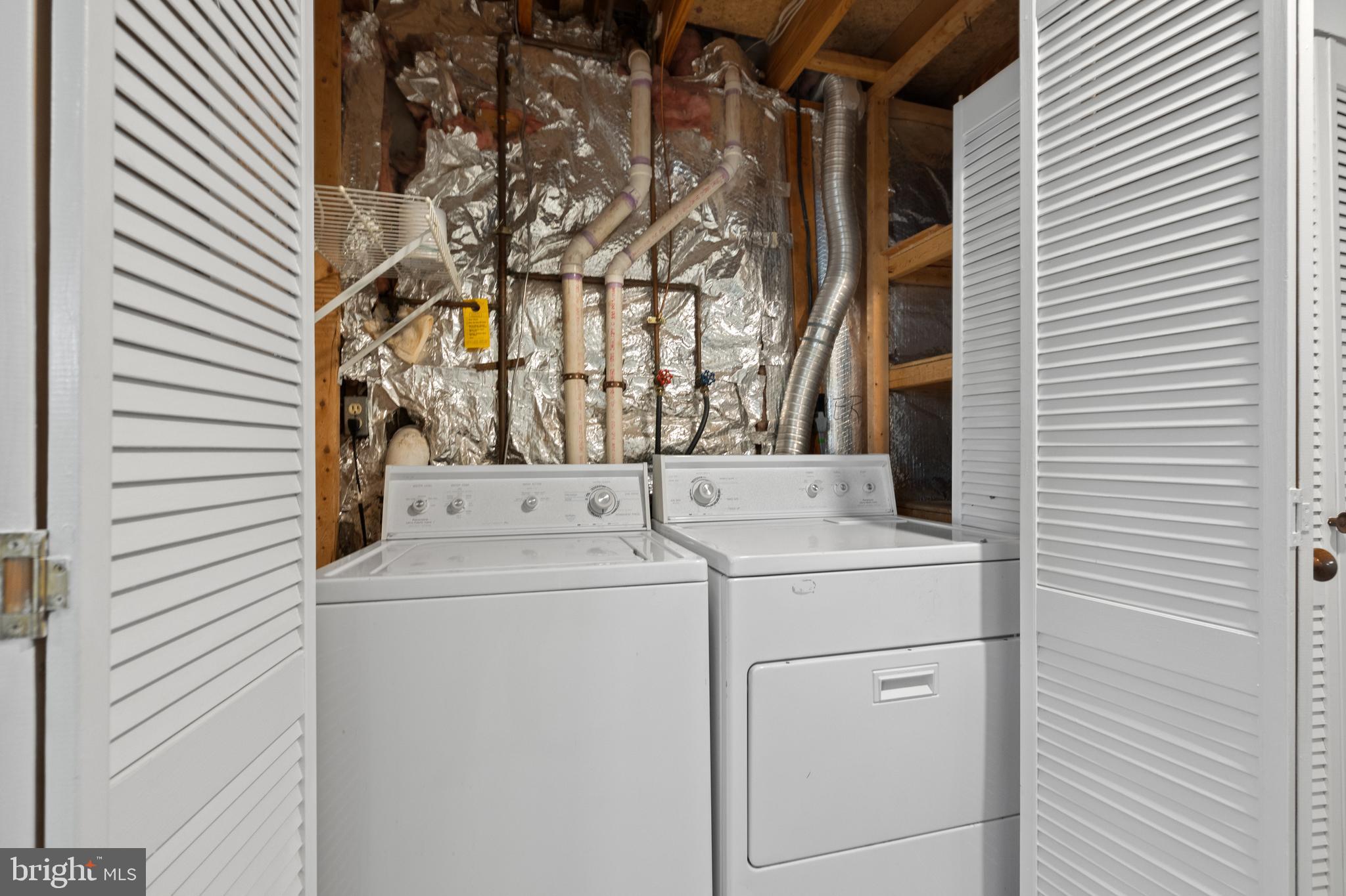 ARMFIELD FARMS - Residential Lease