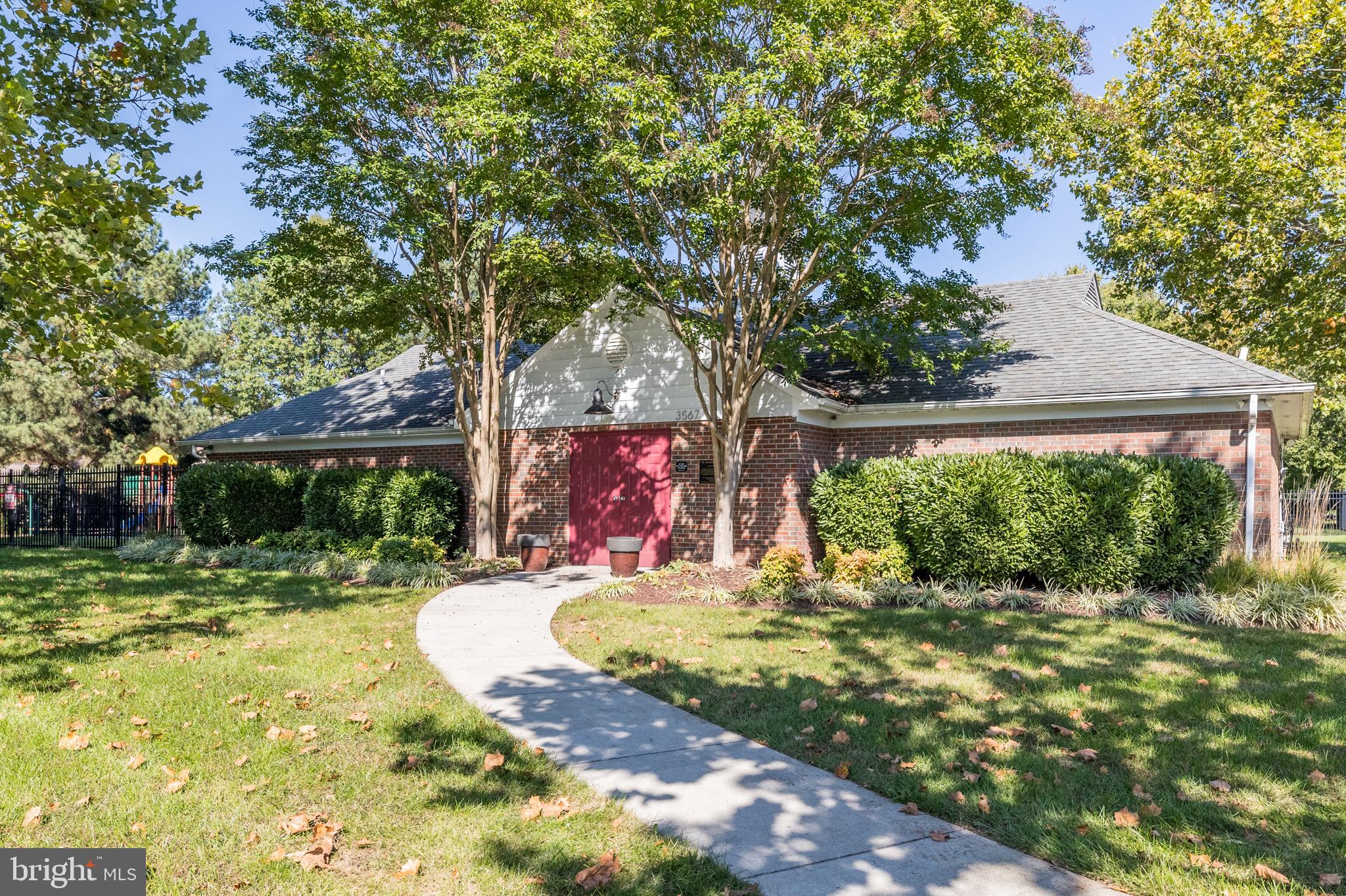 ARMFIELD FARMS - Residential Lease