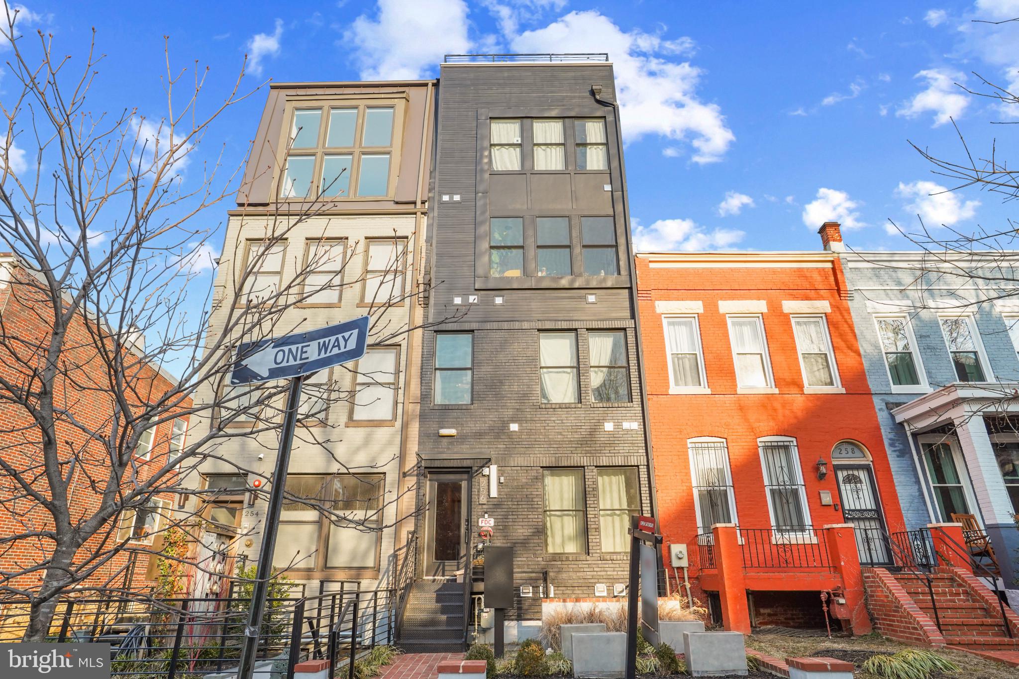 256 15TH STREET SE 8
