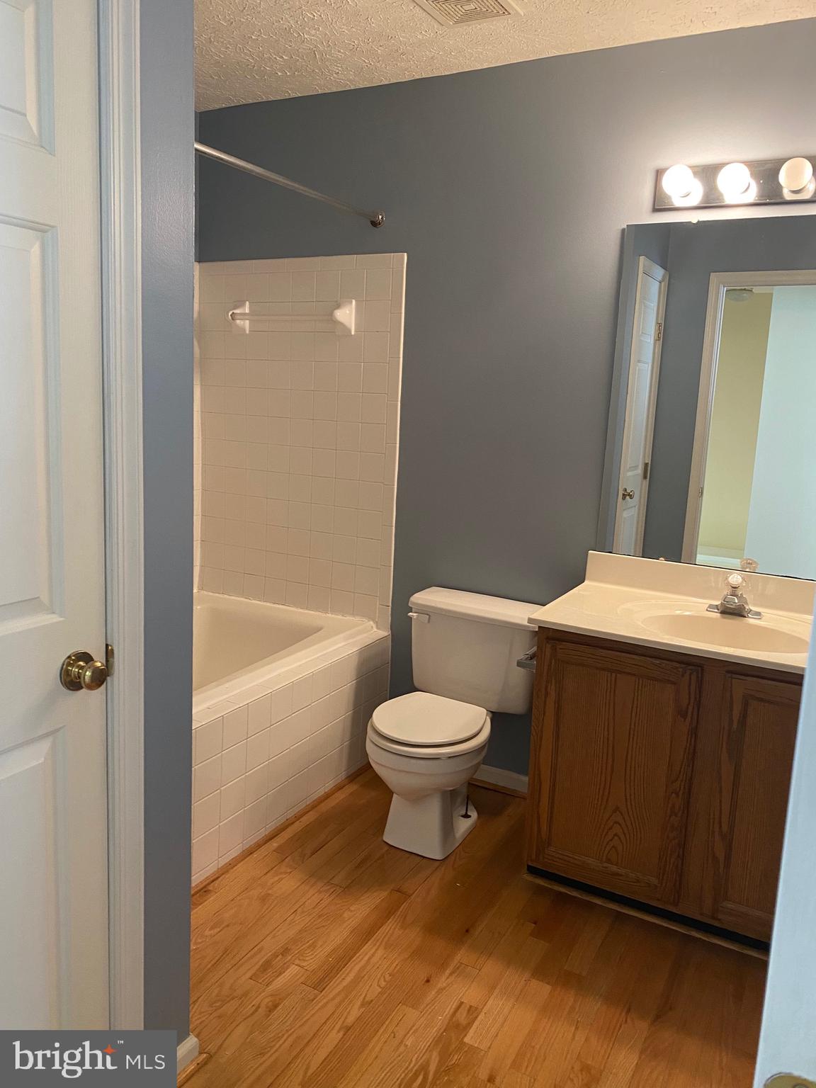 ABINGDON ESTATES - Residential Lease