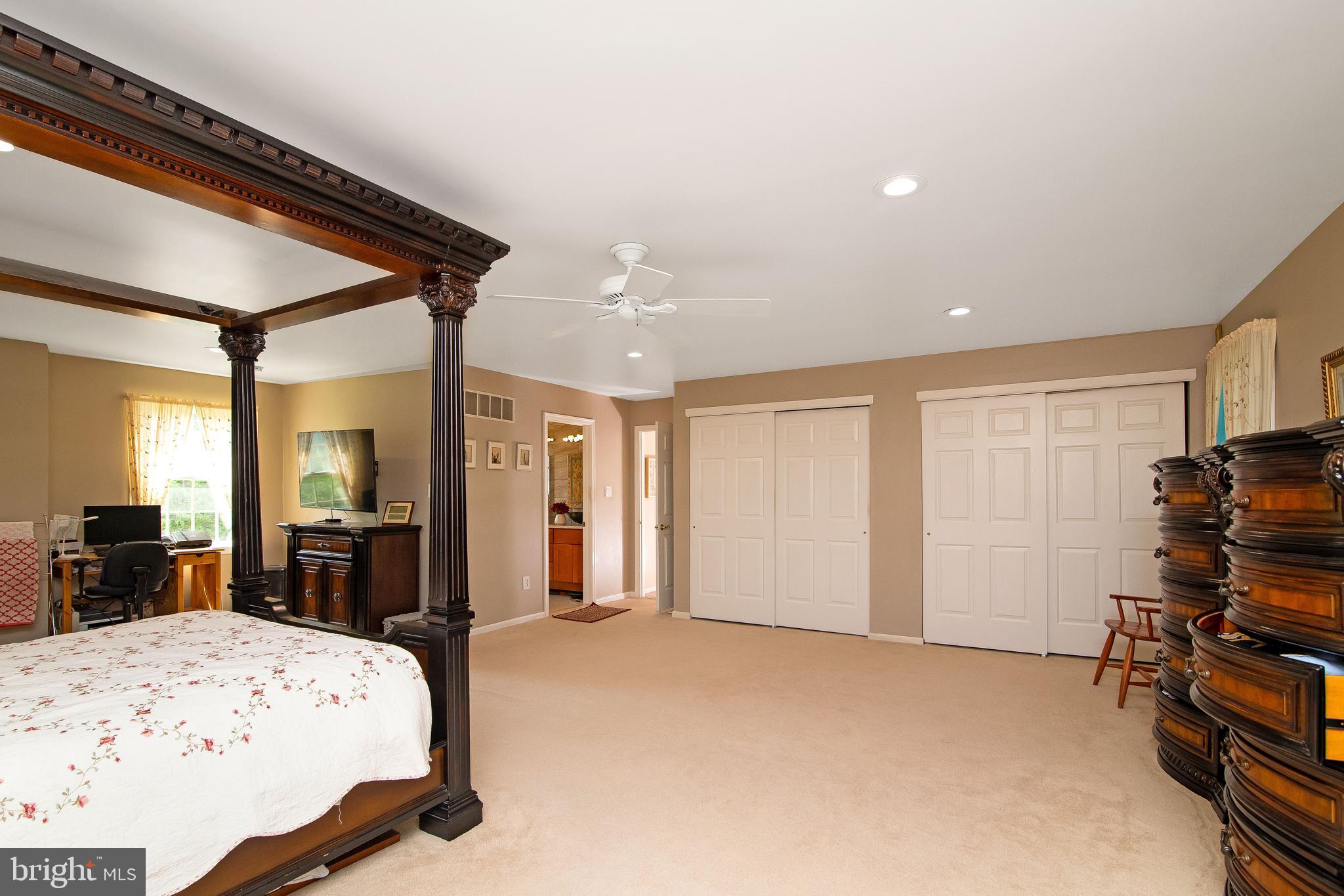WOODRIDGE EAST - Residential
