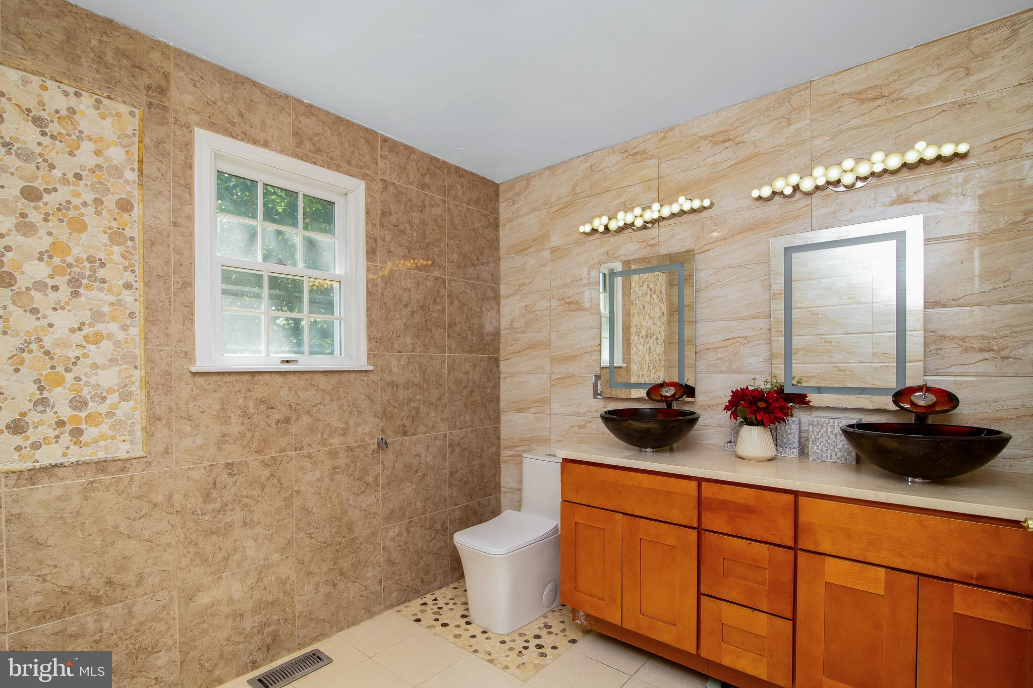 WOODRIDGE EAST - Residential