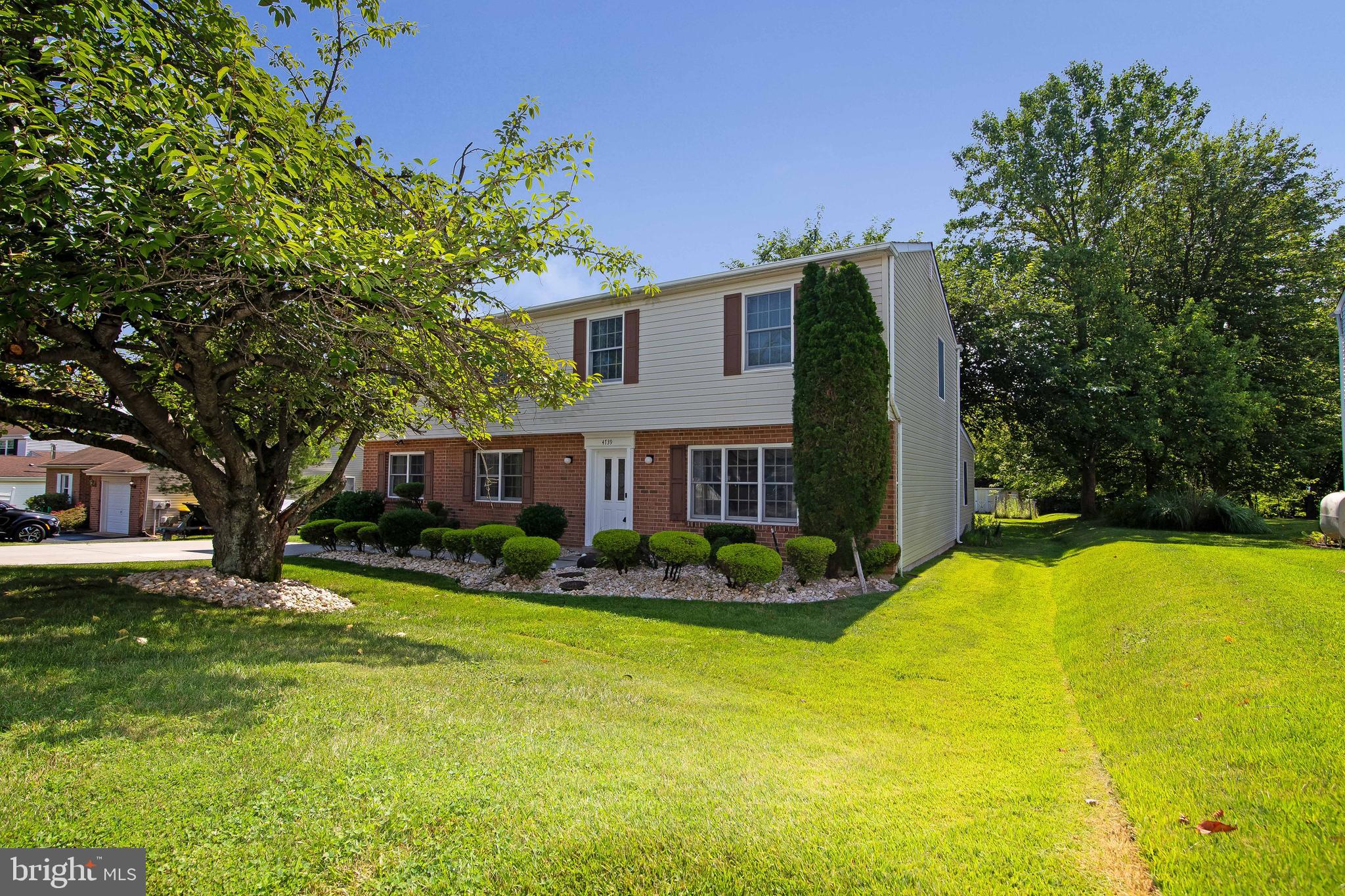 WOODRIDGE EAST - Residential