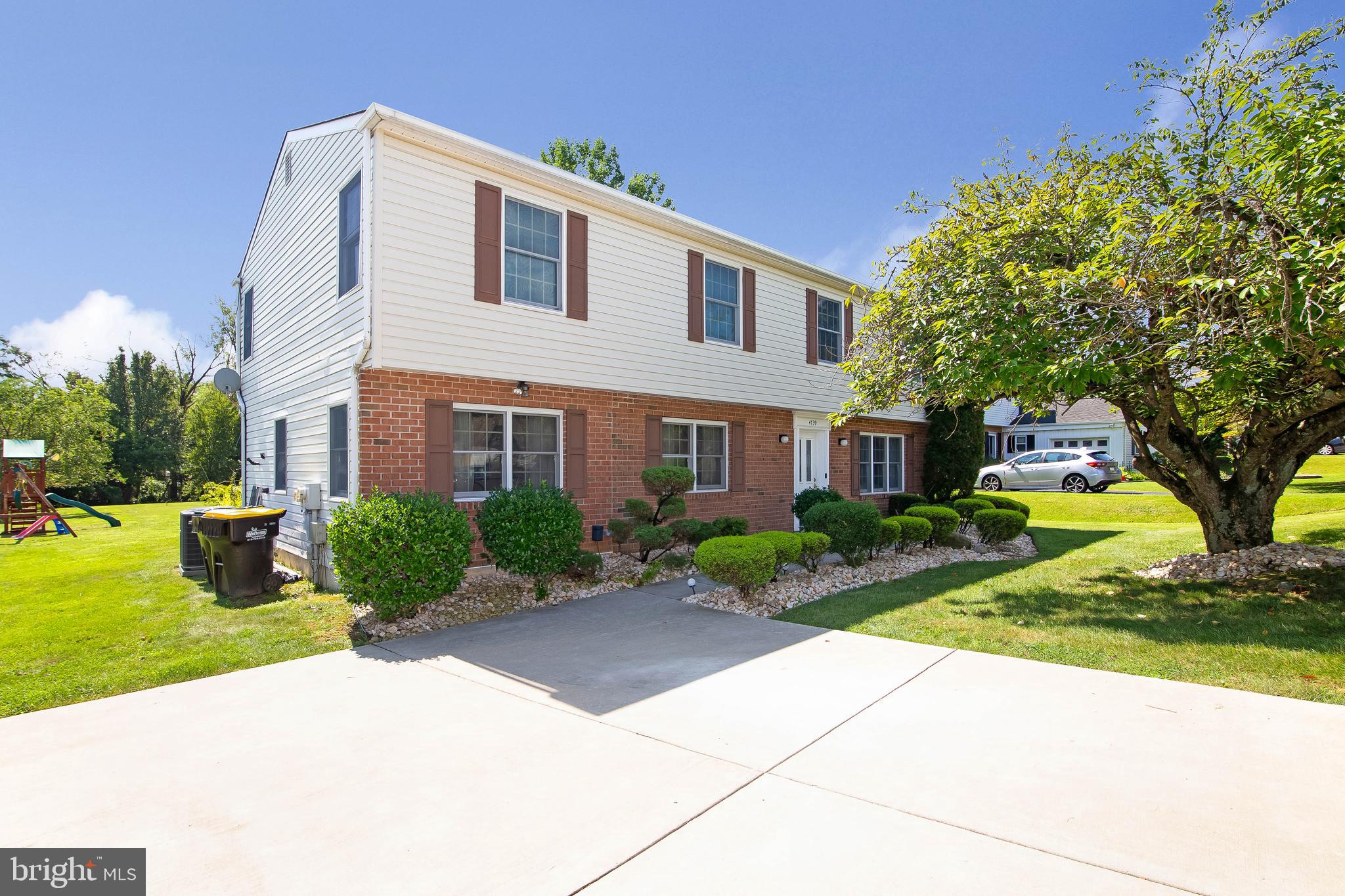 WOODRIDGE EAST - Residential