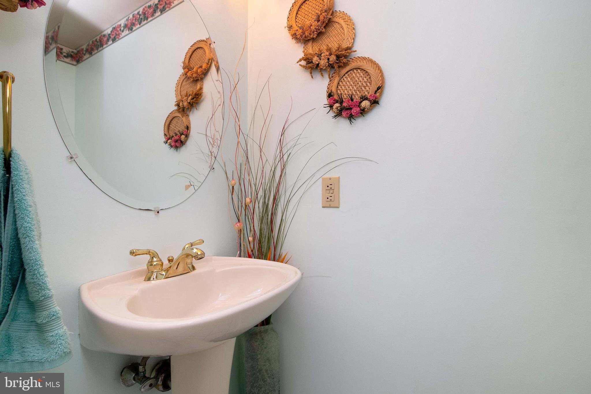 WOODRIDGE EAST - Residential