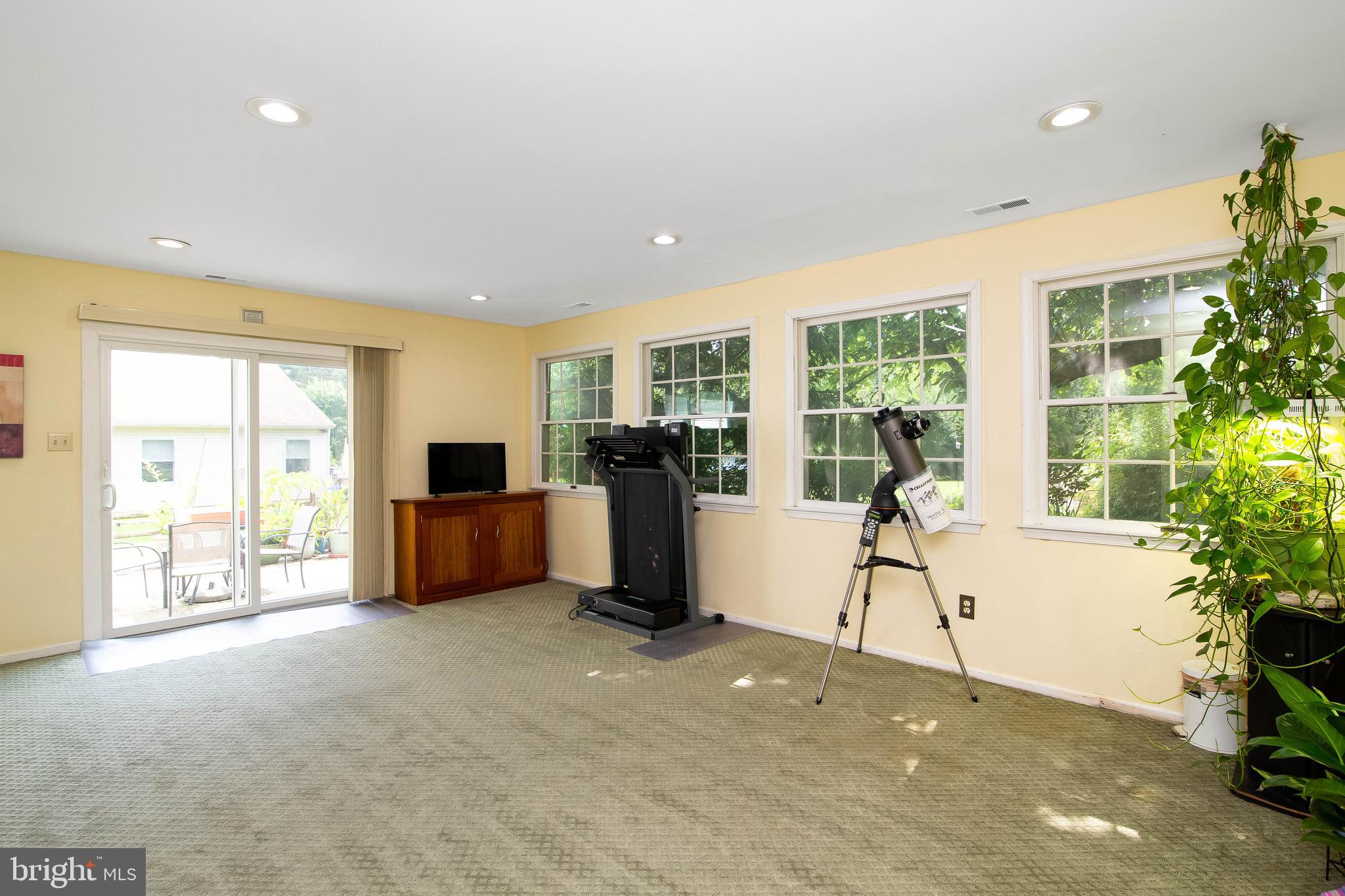 WOODRIDGE EAST - Residential