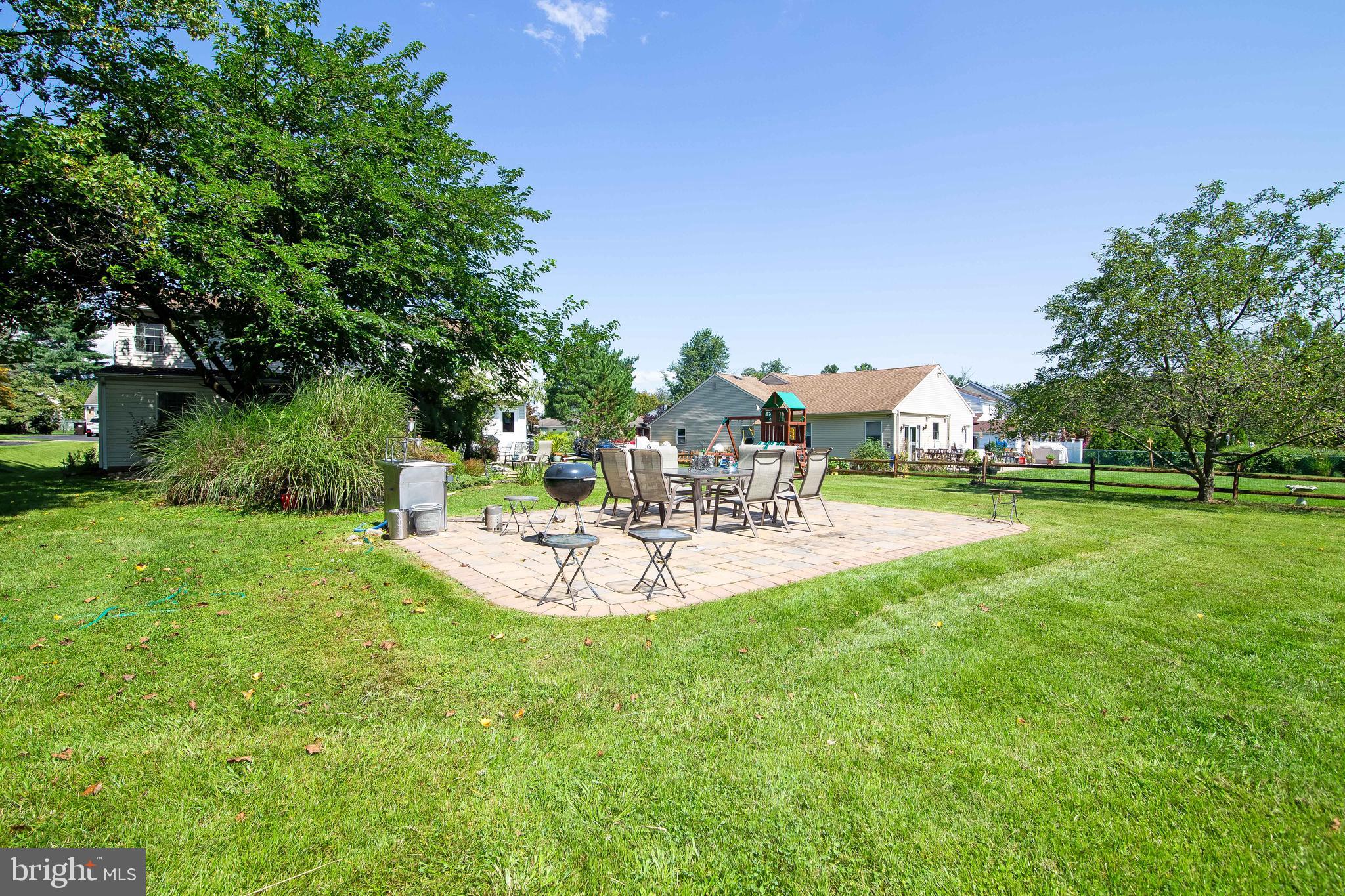 WOODRIDGE EAST - Residential